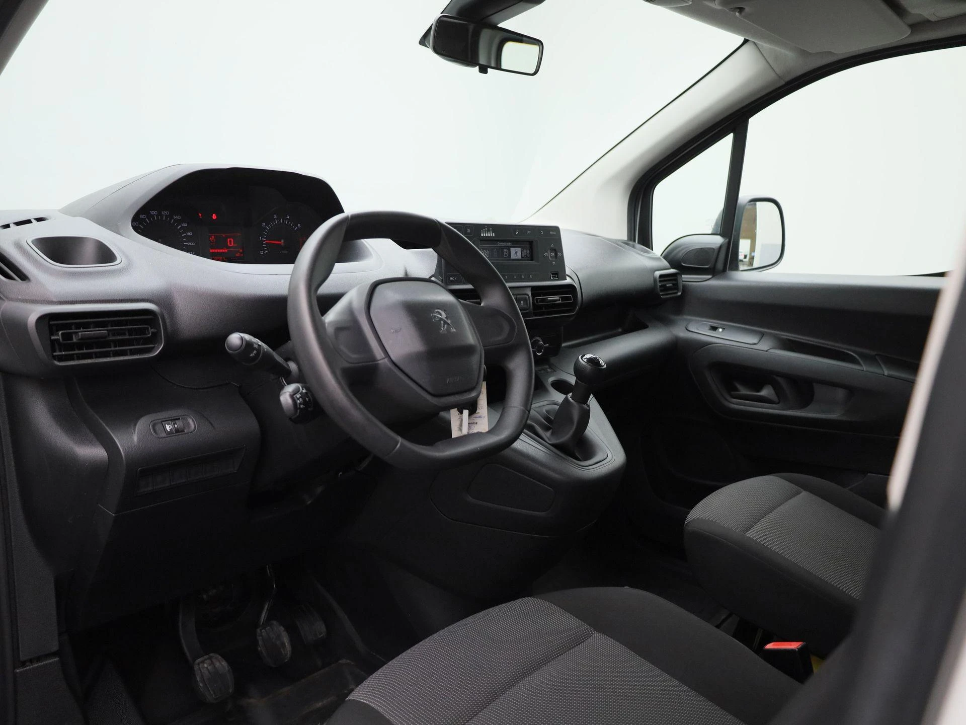 Peugeot-Partner-image-30