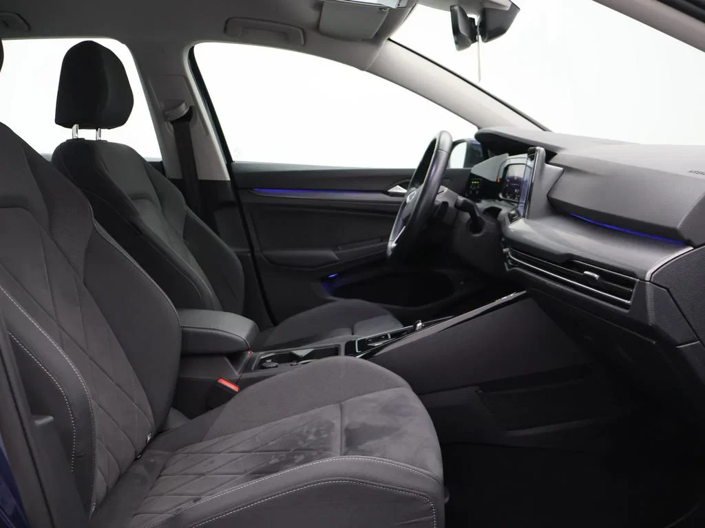 Volkswagen-Golf-image-10