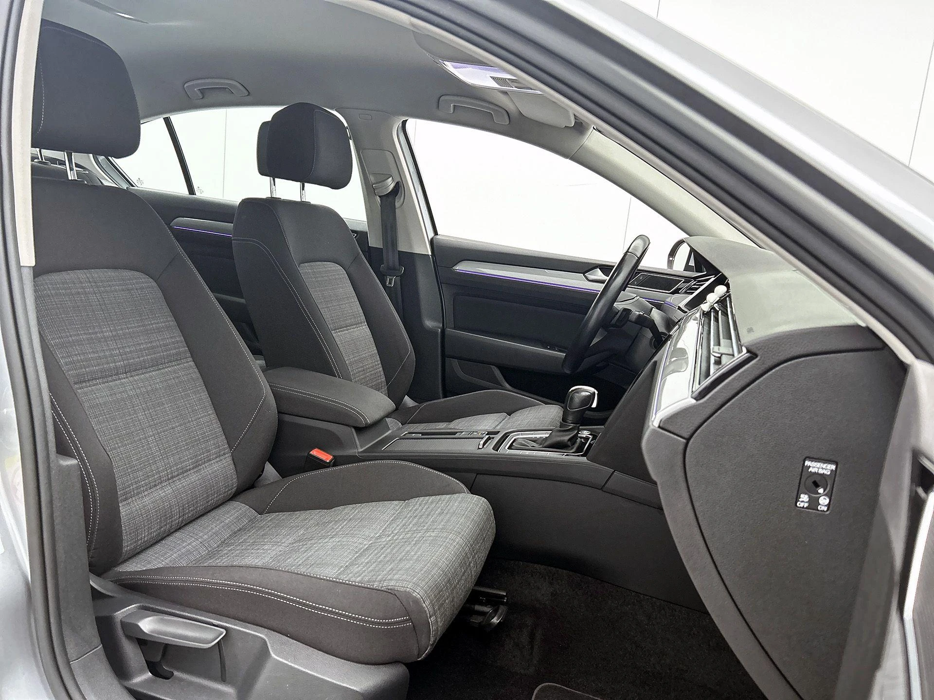 Volkswagen-Passat-image-37