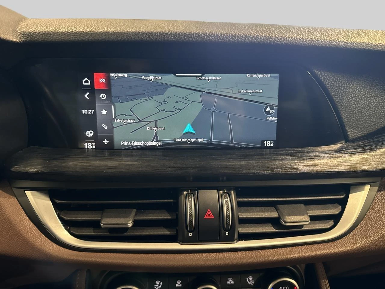 Alfa Romeo-Stelvio-image-13