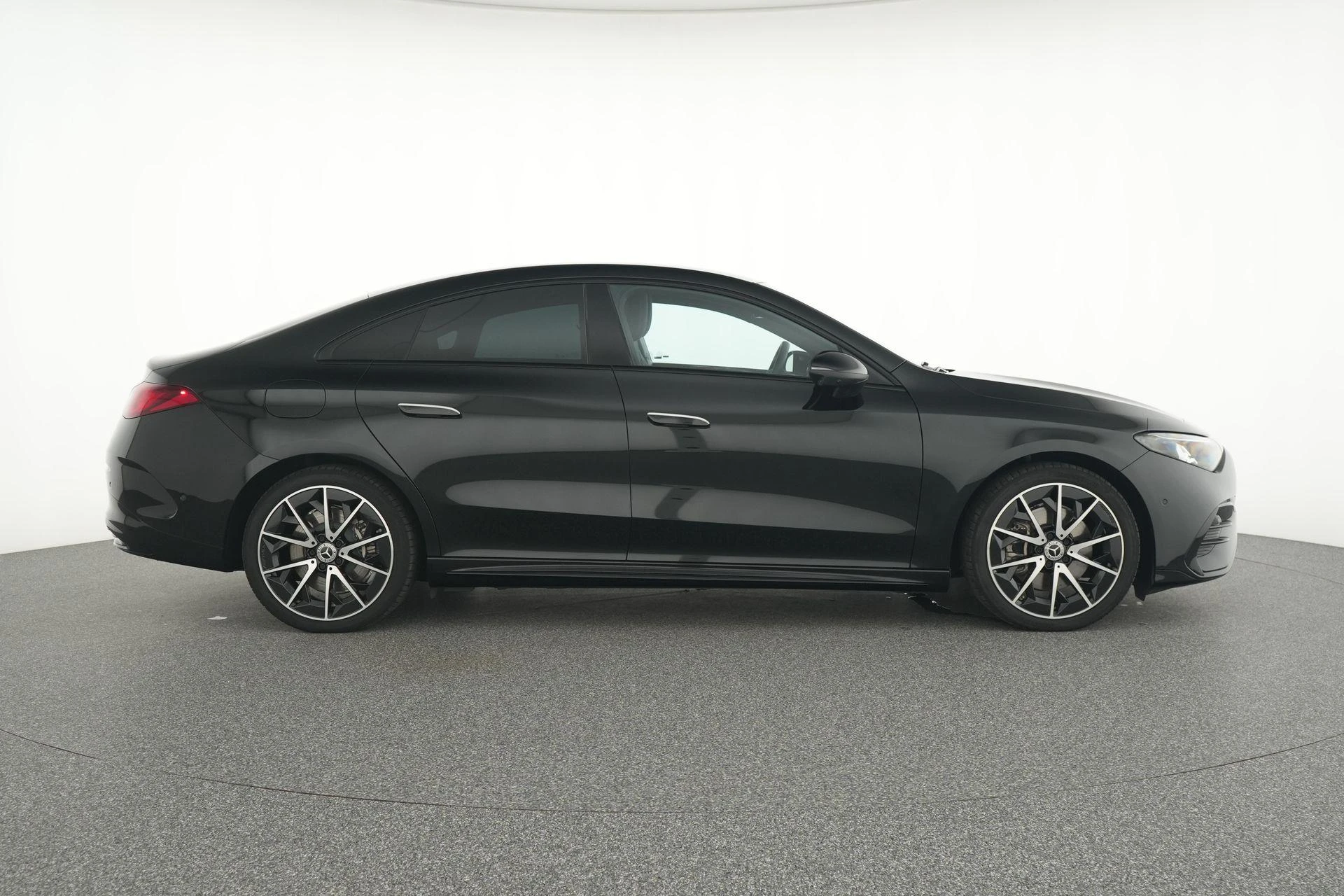 Mercedes-Benz-CLA-image-8
