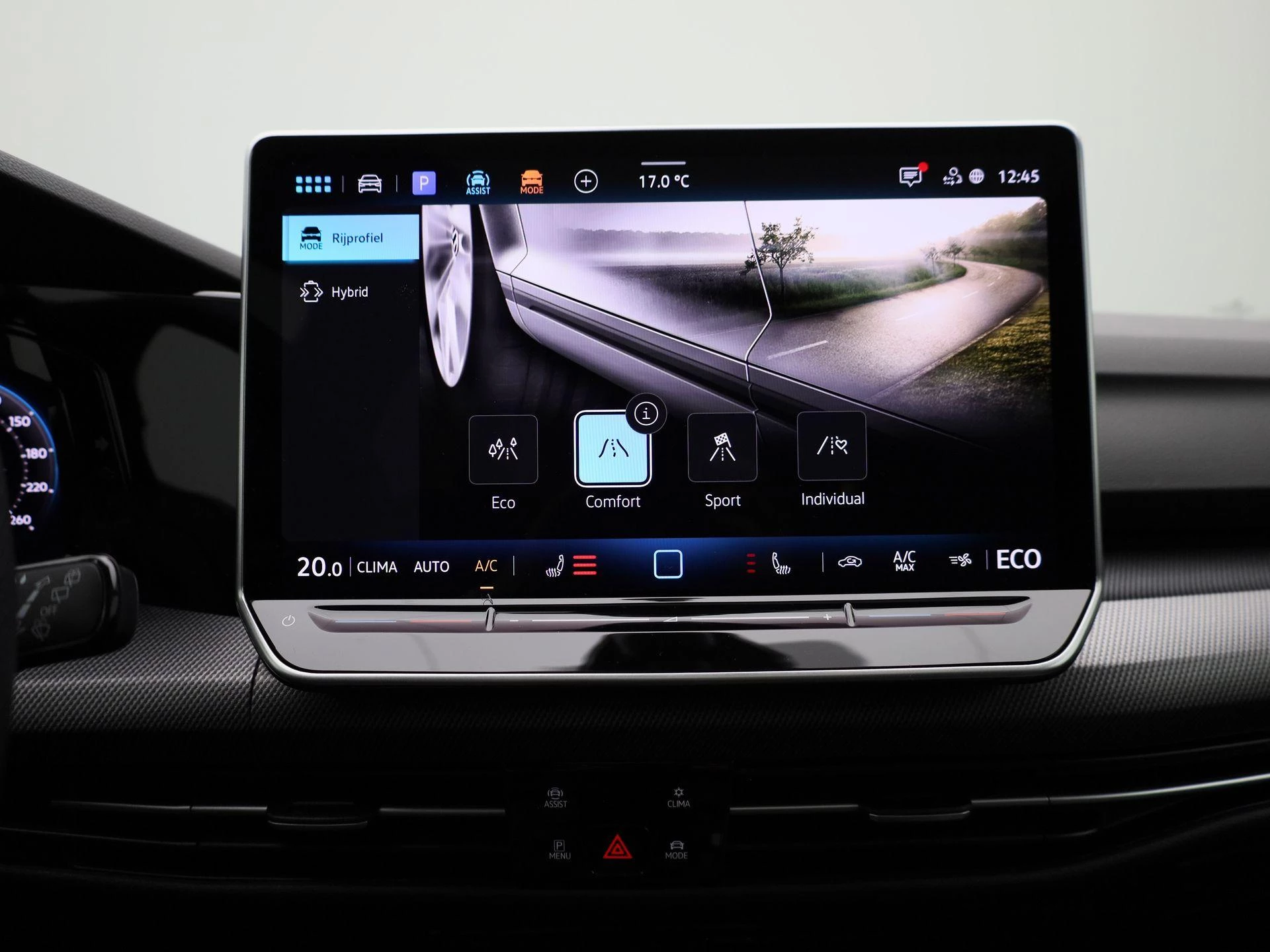 Volkswagen-Golf-image-26