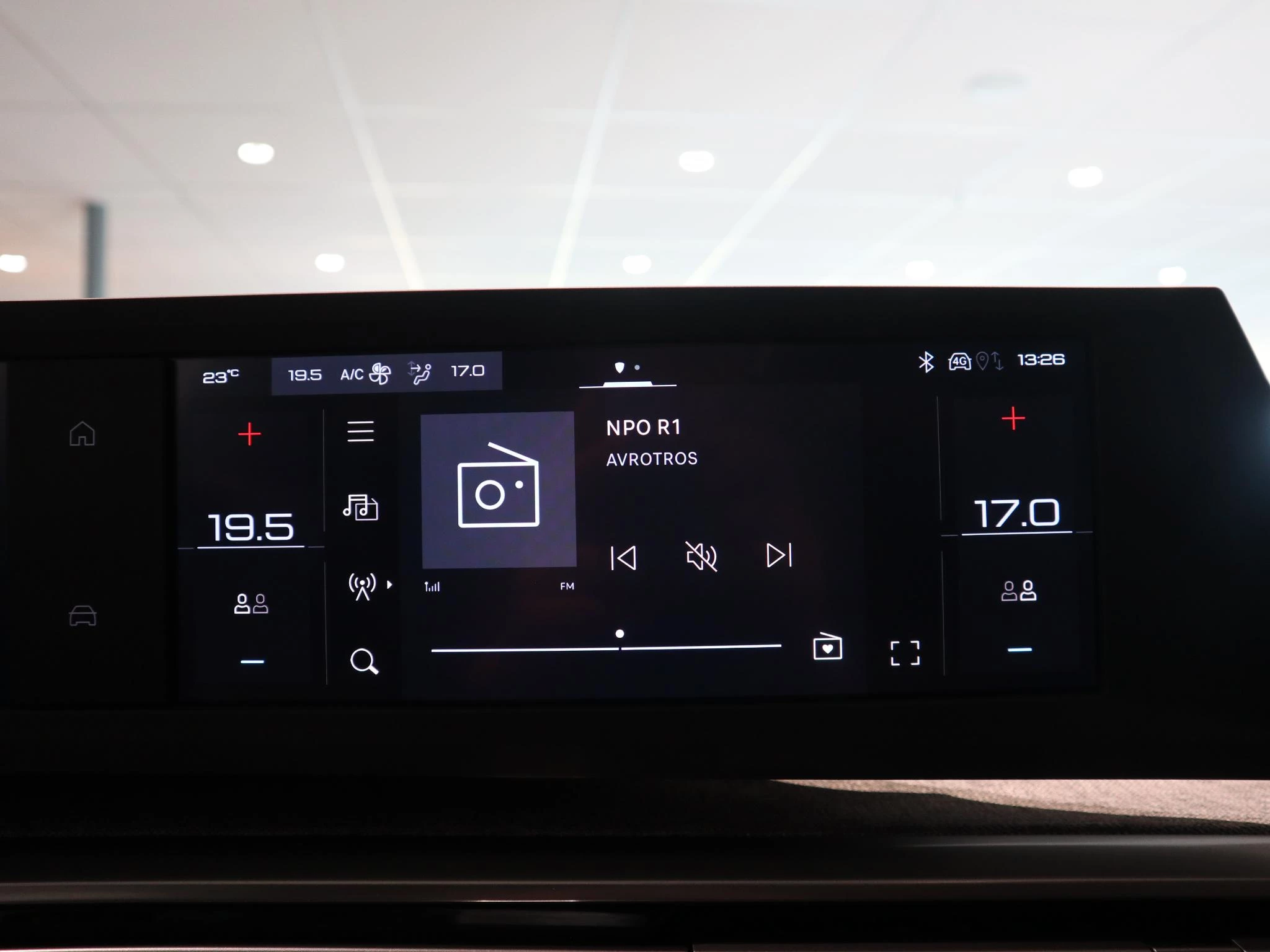 Peugeot-5008-image-18