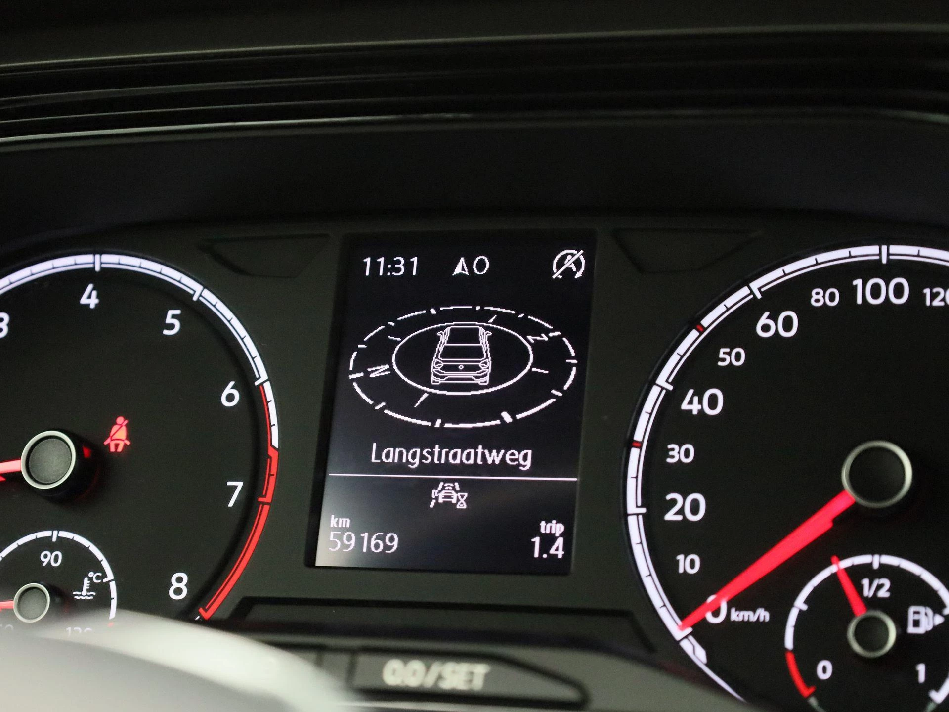 Volkswagen-Polo-image-24