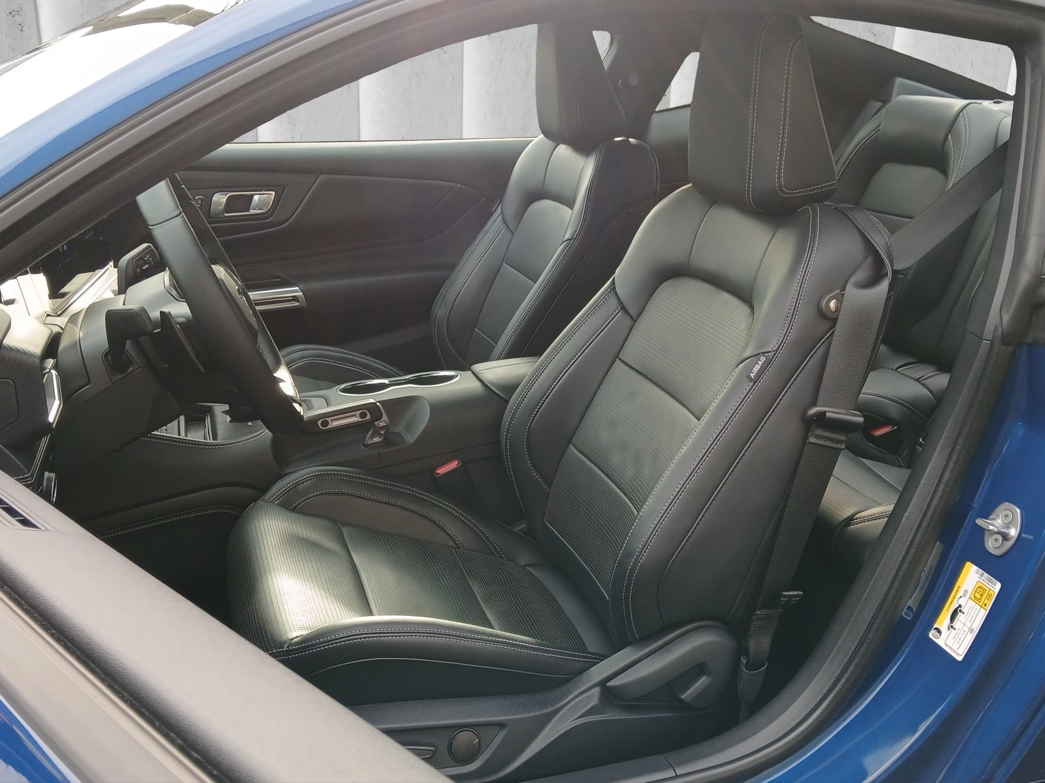 Ford Mustang 5.0 V8 GT Fastback AUTOMATIK NAVI LED