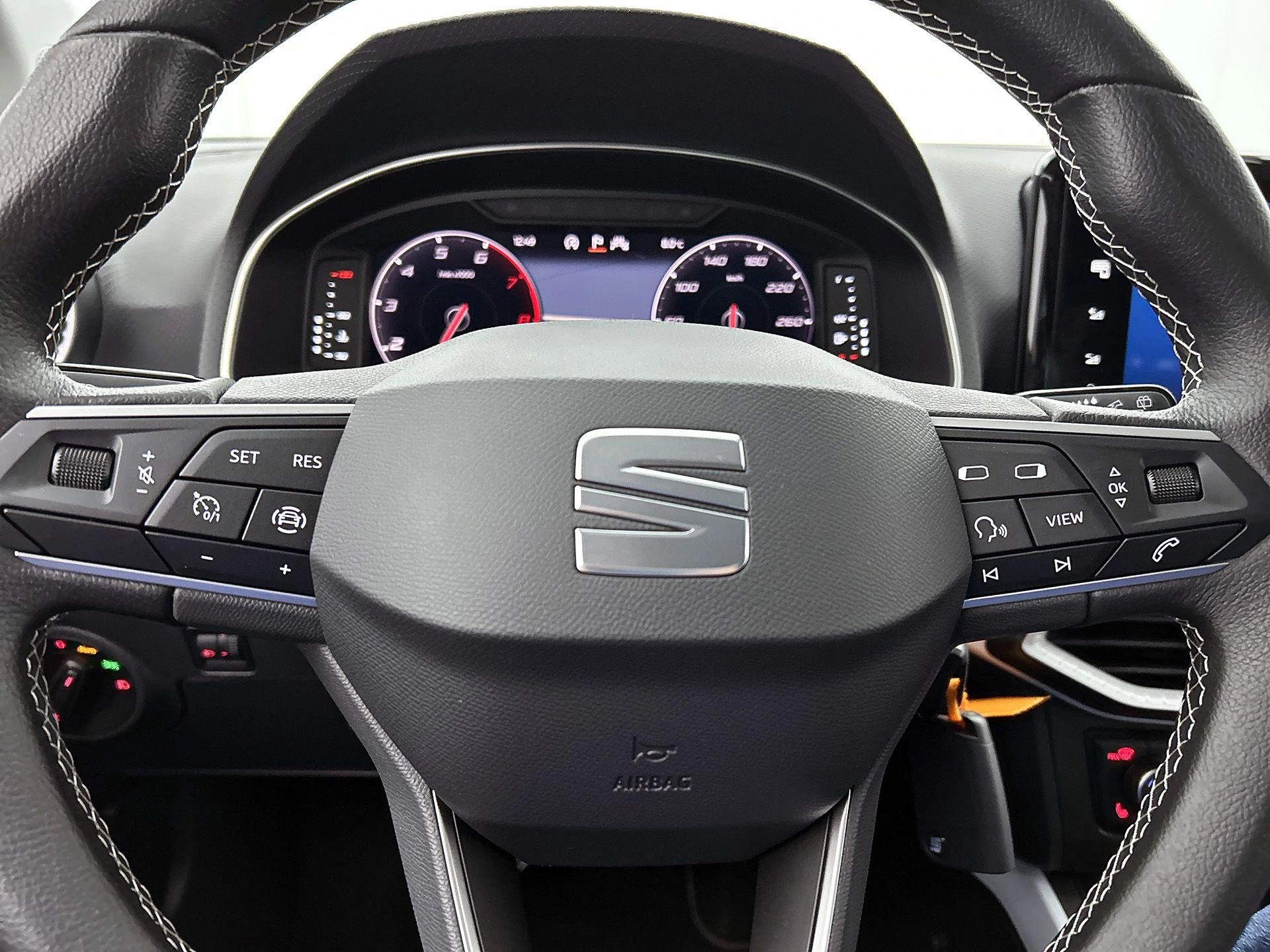 SEAT-Arona-image-32