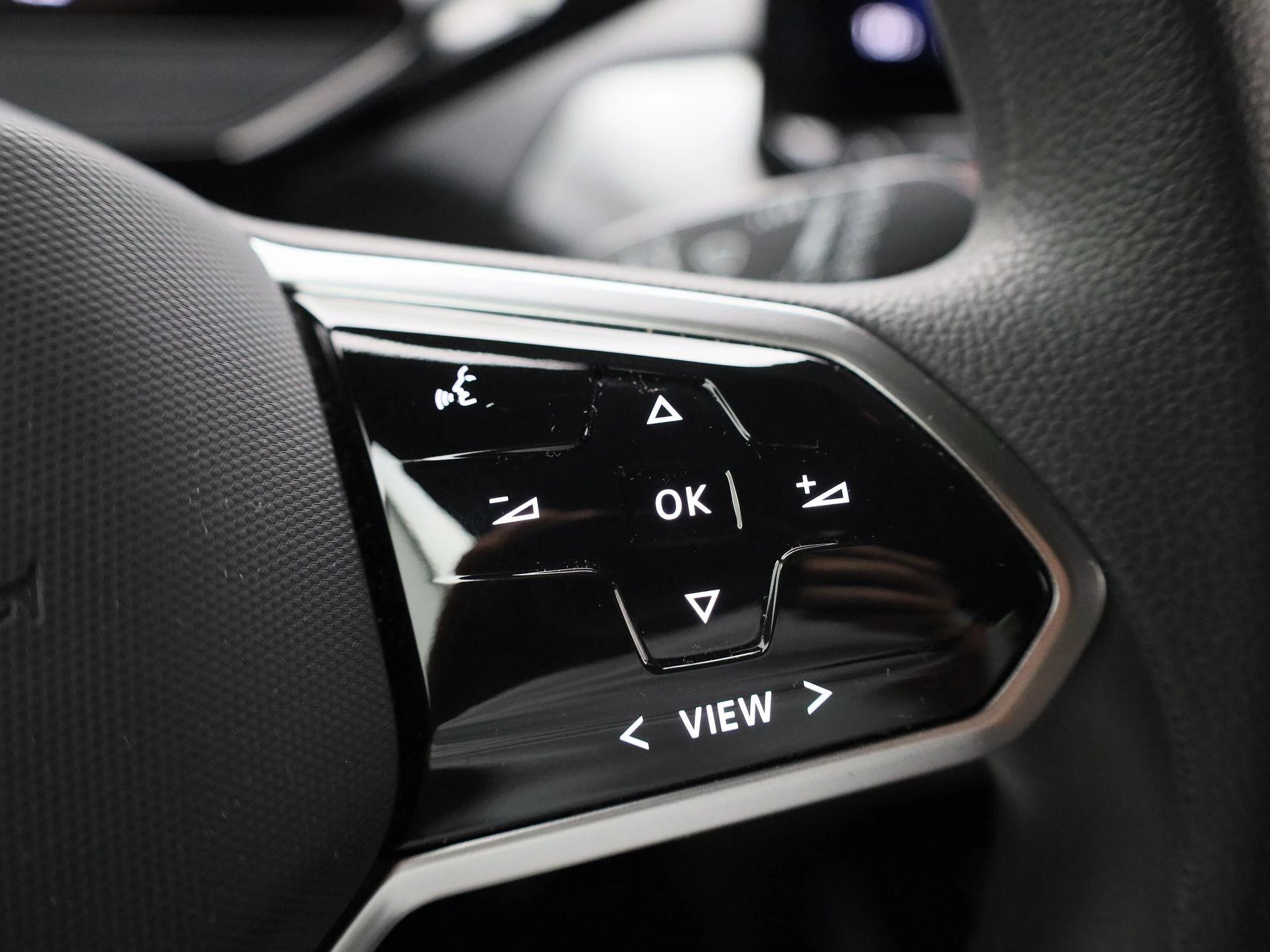 Volkswagen-ID.4-image-18