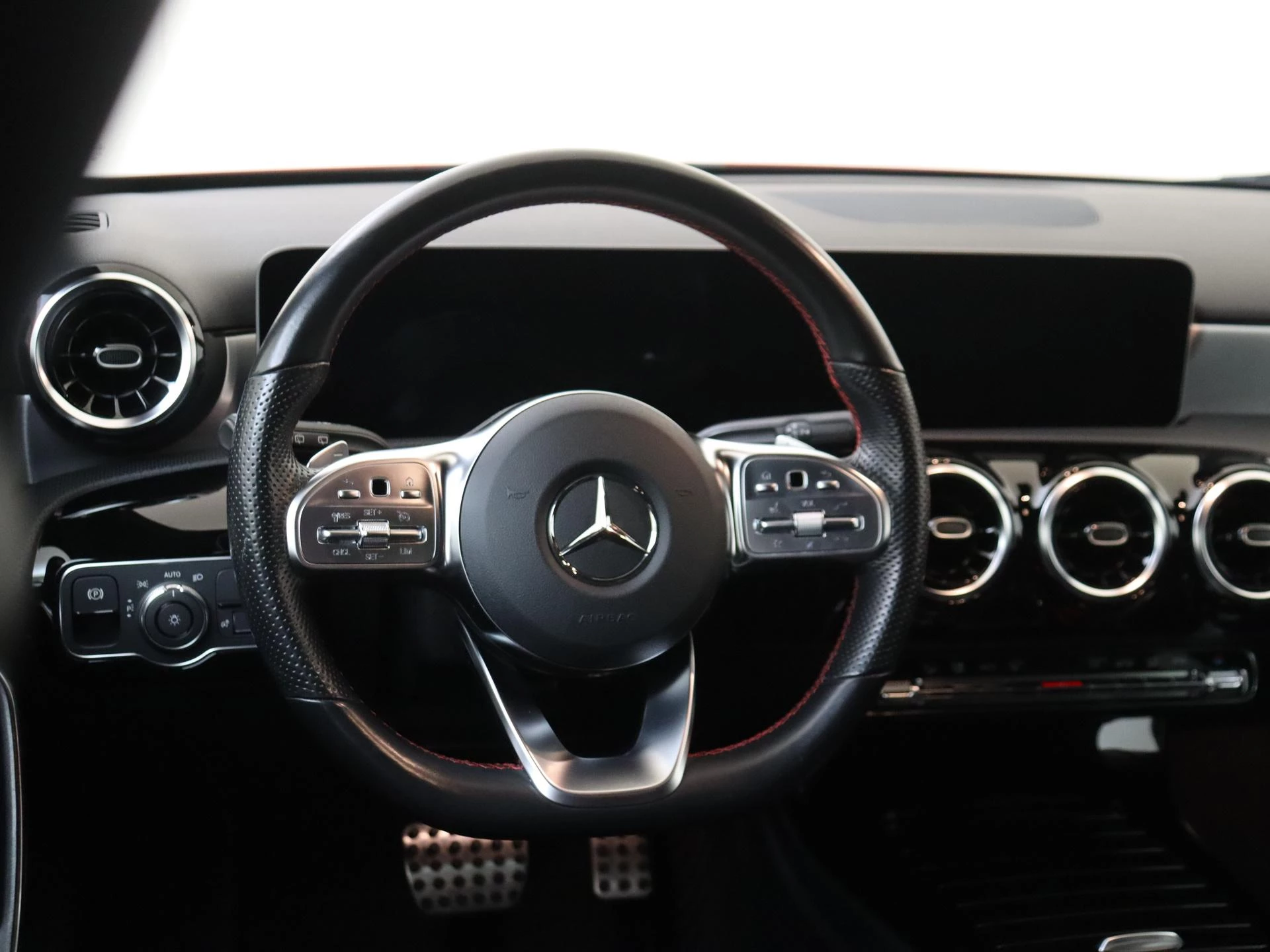 Mercedes-Benz-A-Klasse-image-9