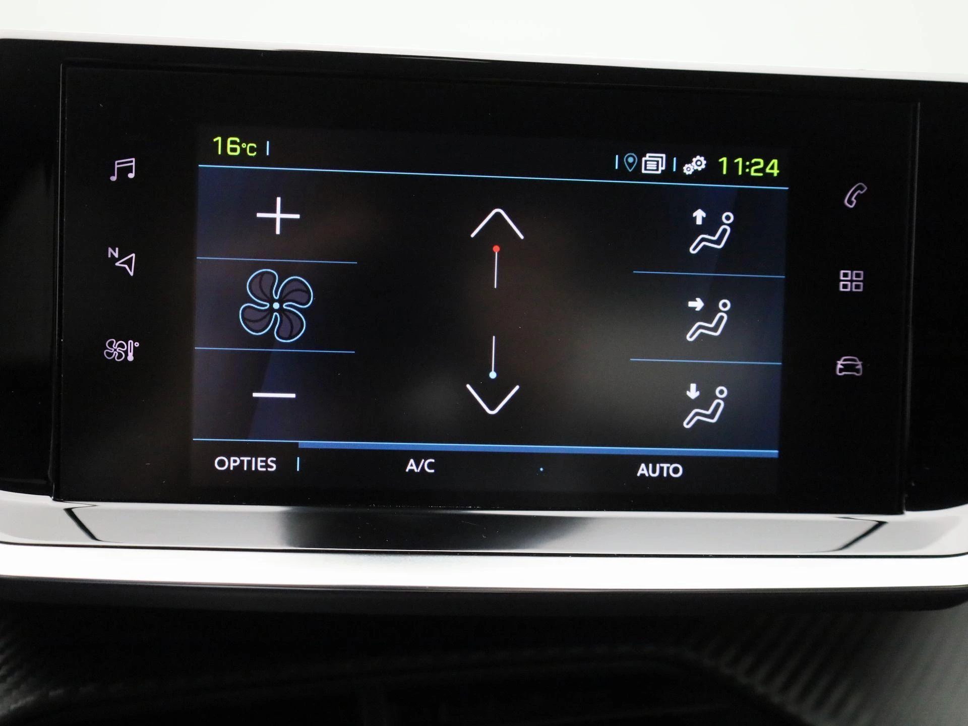 Peugeot-e-208-image-23