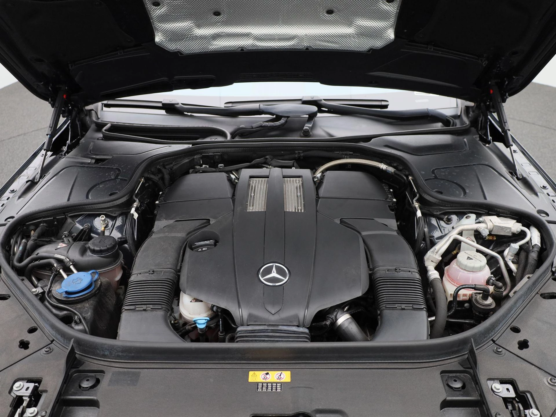 Mercedes-Benz-S-Klasse-image-75