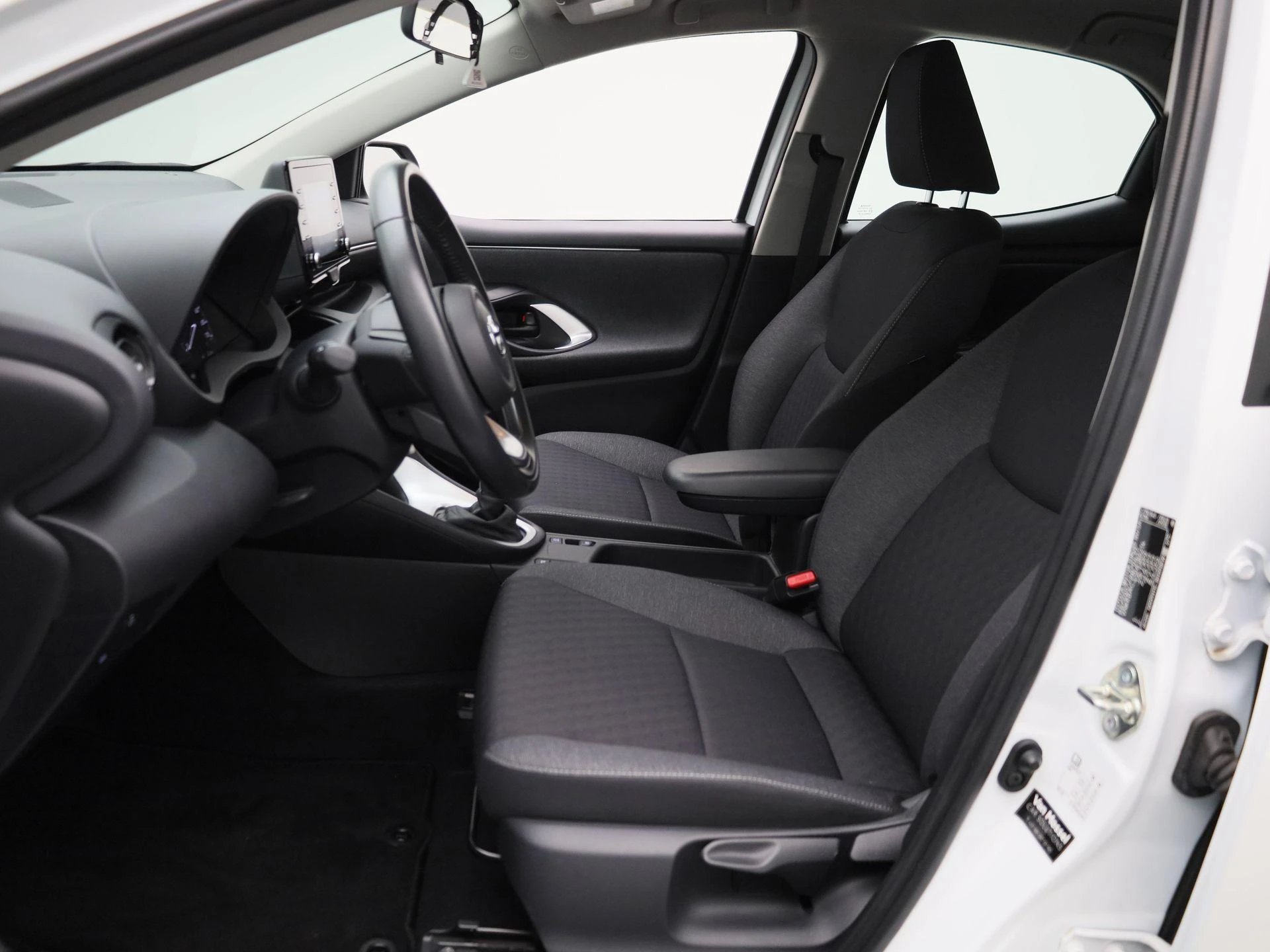 Toyota-Yaris-image-9