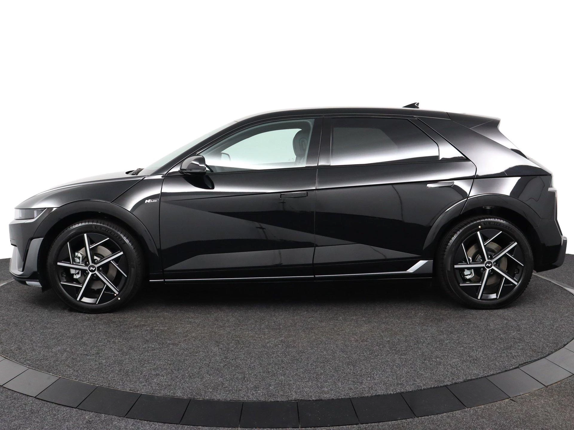 Hyundai-IONIQ 5-image-7