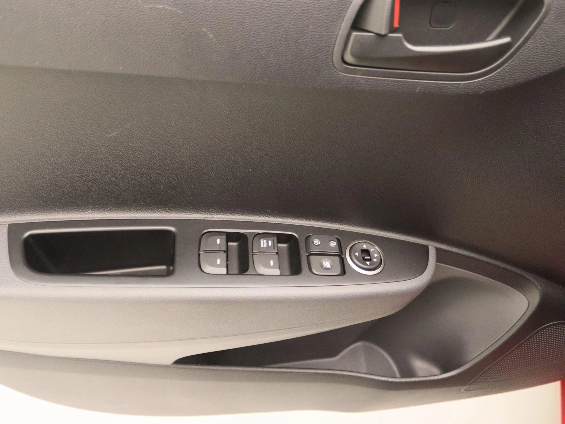 Hyundai-i10-image-20