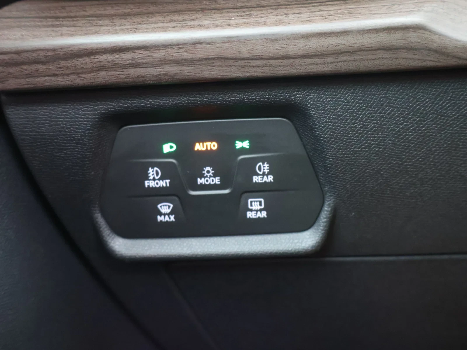 SEAT Leon ST Leon Break Xcellence 1.5TSI 150PK *PANODAK*TREKHAAK*CAMERA*PDC*ACC*NAVI*APP-CONNECT*...*