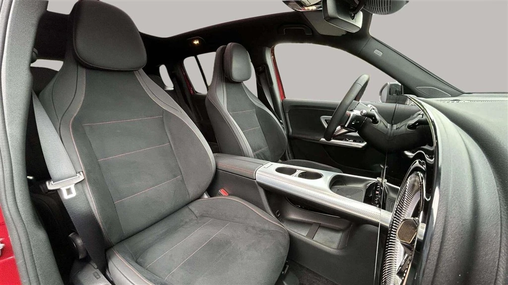 Mercedes-Benz-GLB-image-20