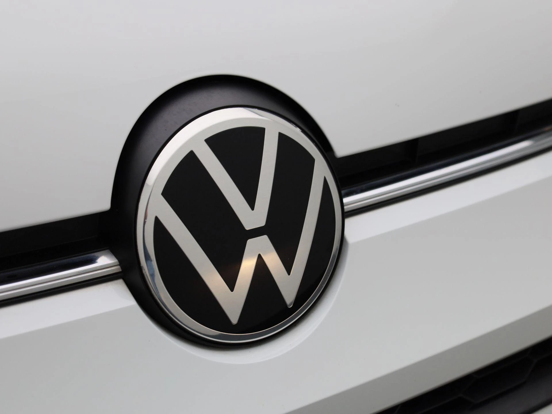 Volkswagen-up!-image-24