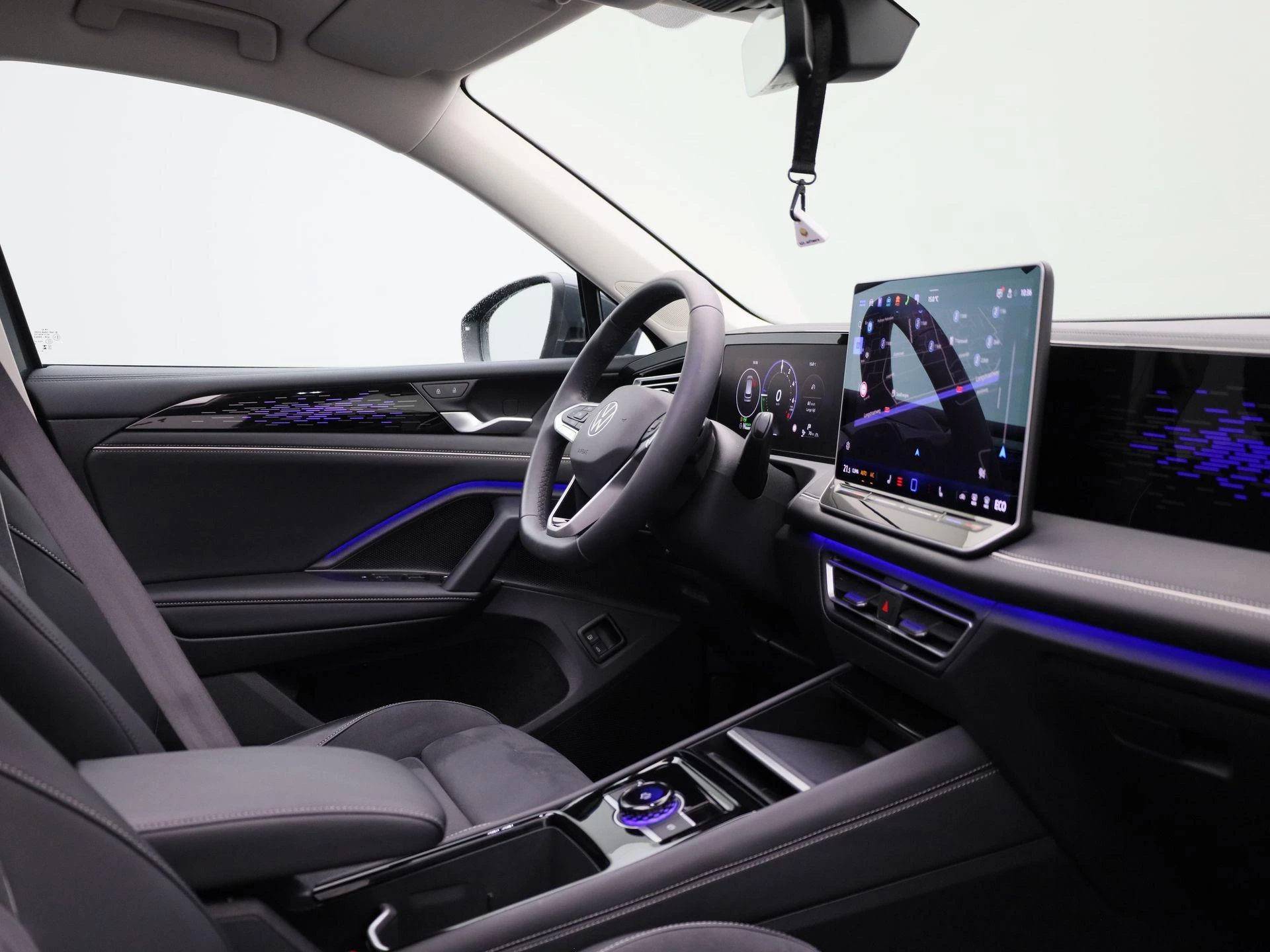 Volkswagen-Tiguan-image-37