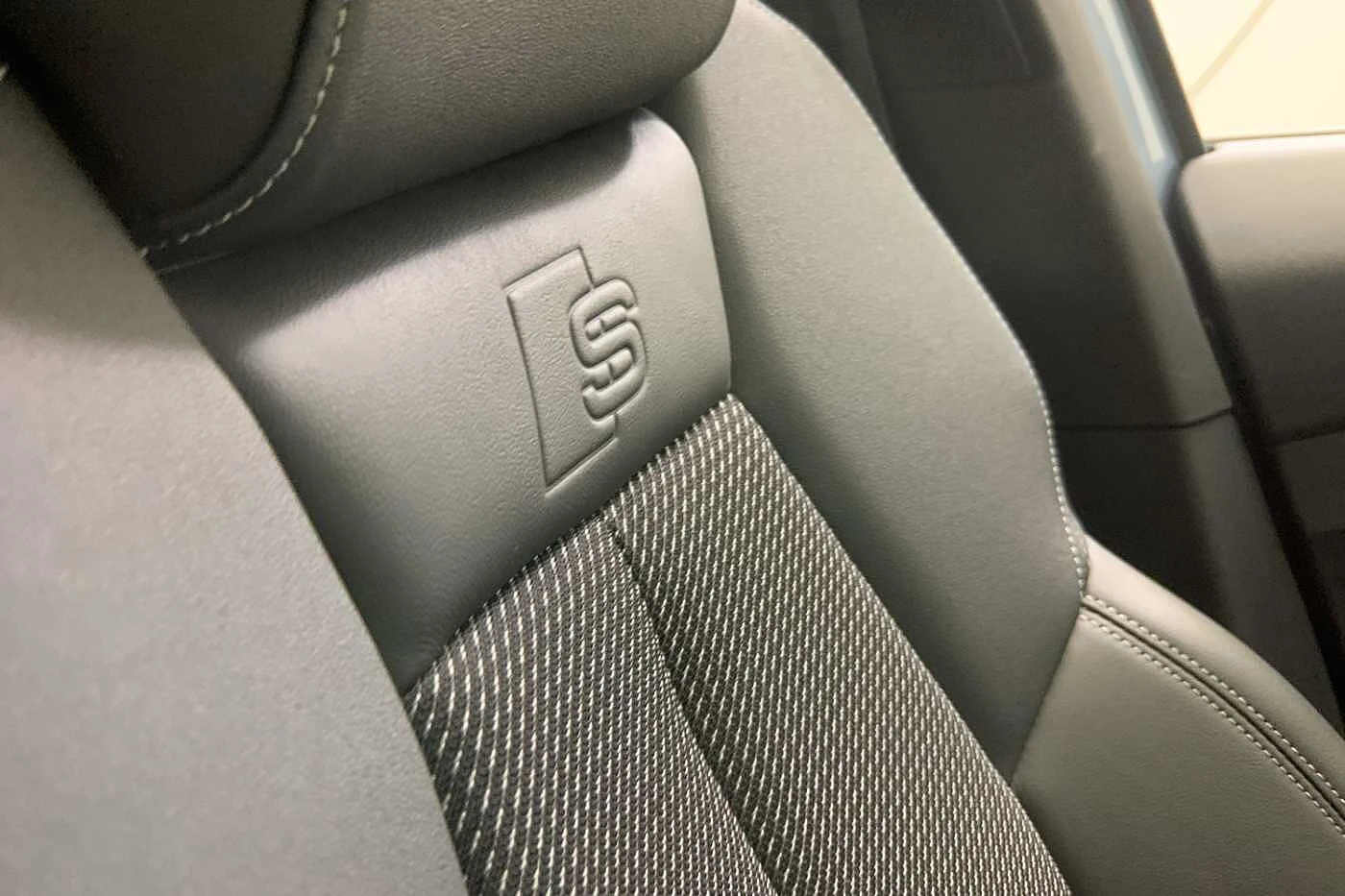 Audi-Q4 e-tron-image-22