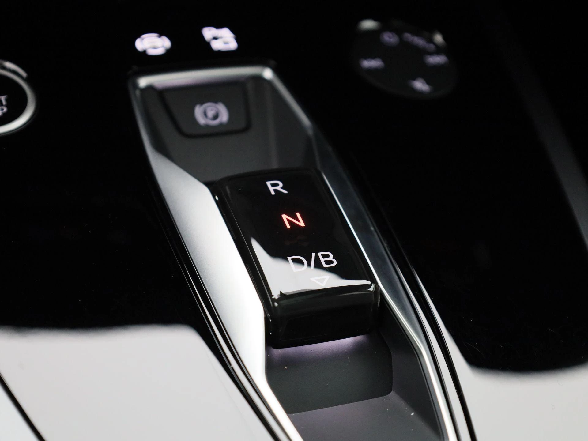 Audi-Q4 e-tron-image-20