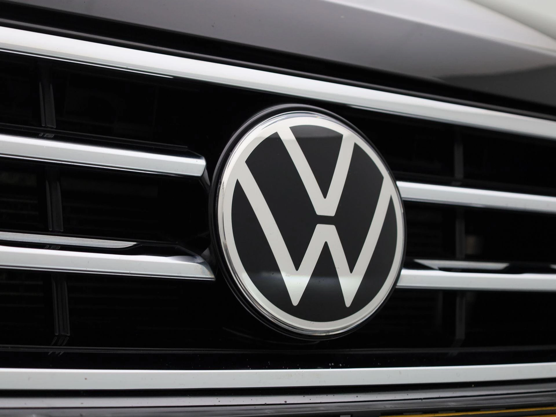 Volkswagen-Tiguan-image-37