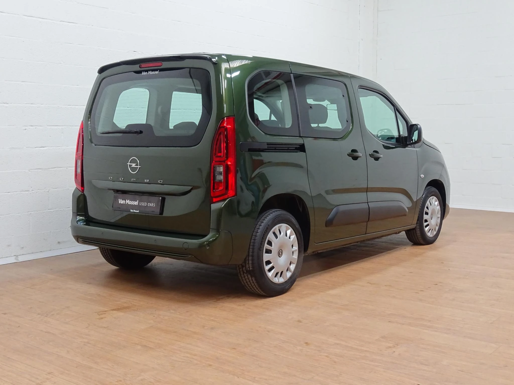 Opel-Combo Life-image-5