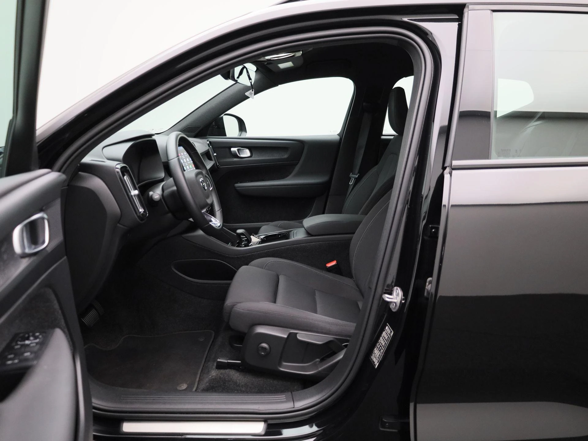 Volvo-XC40-image-9