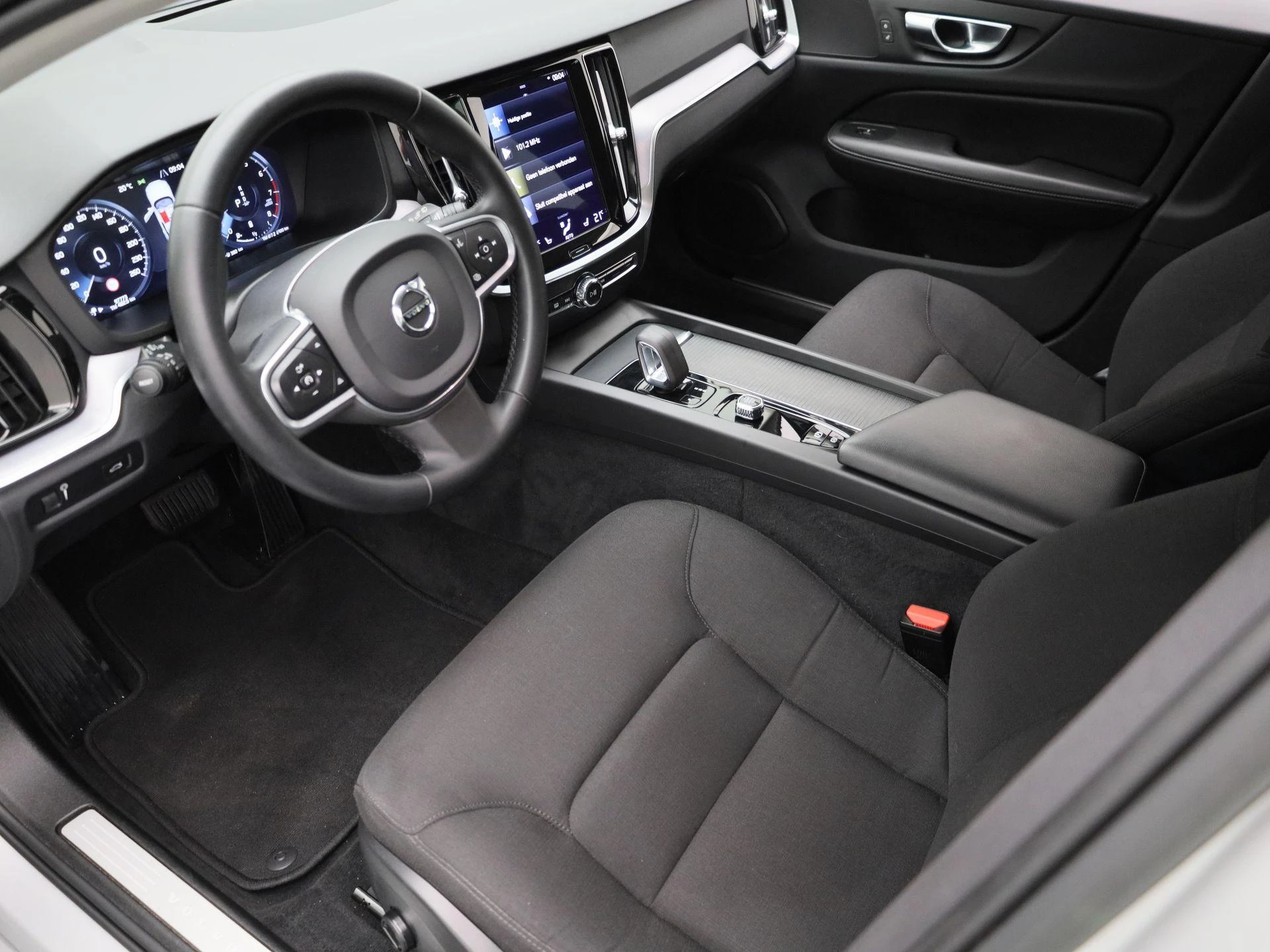 Volvo-V60-image-19