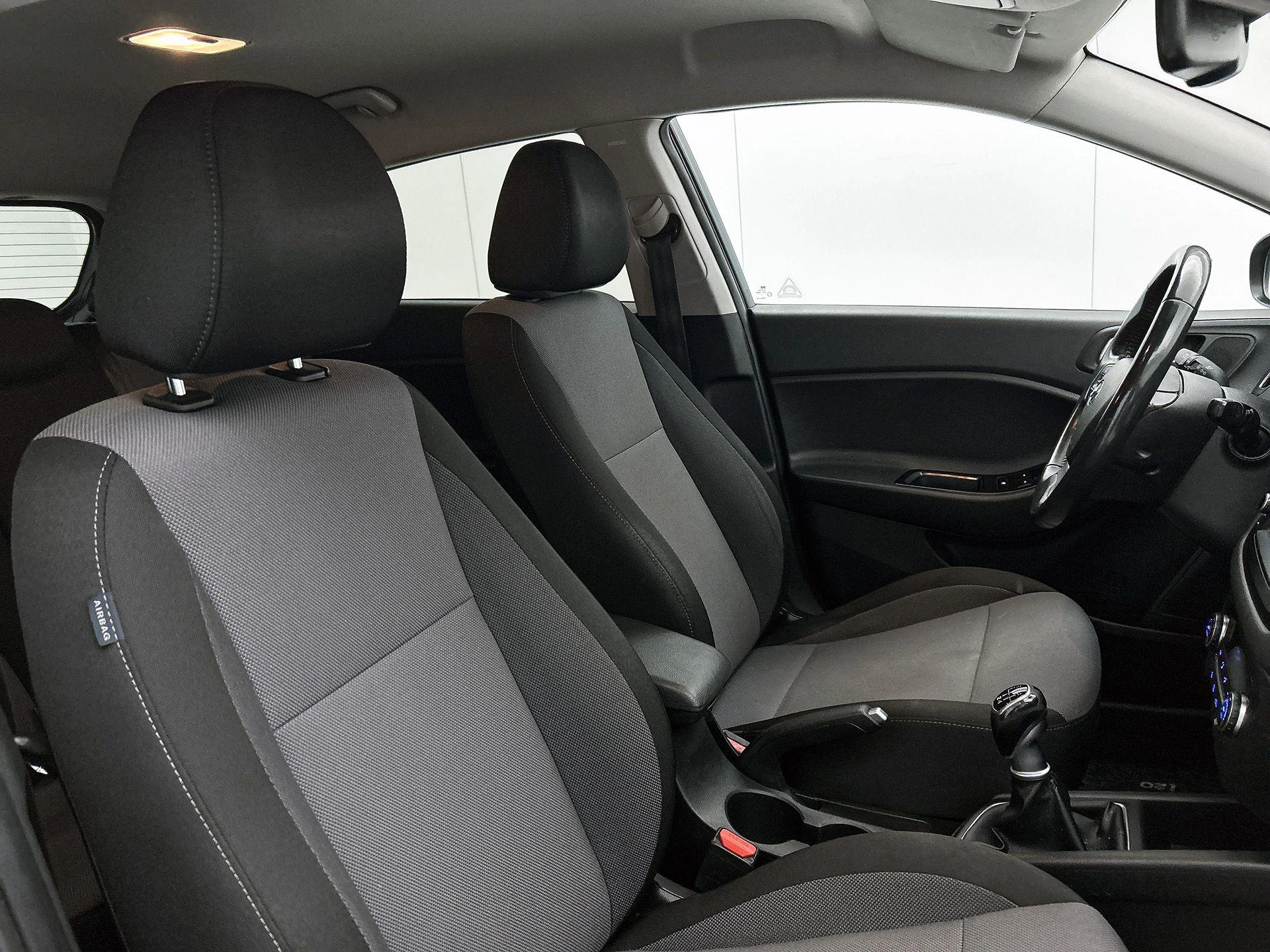 Hyundai-i20-image-33