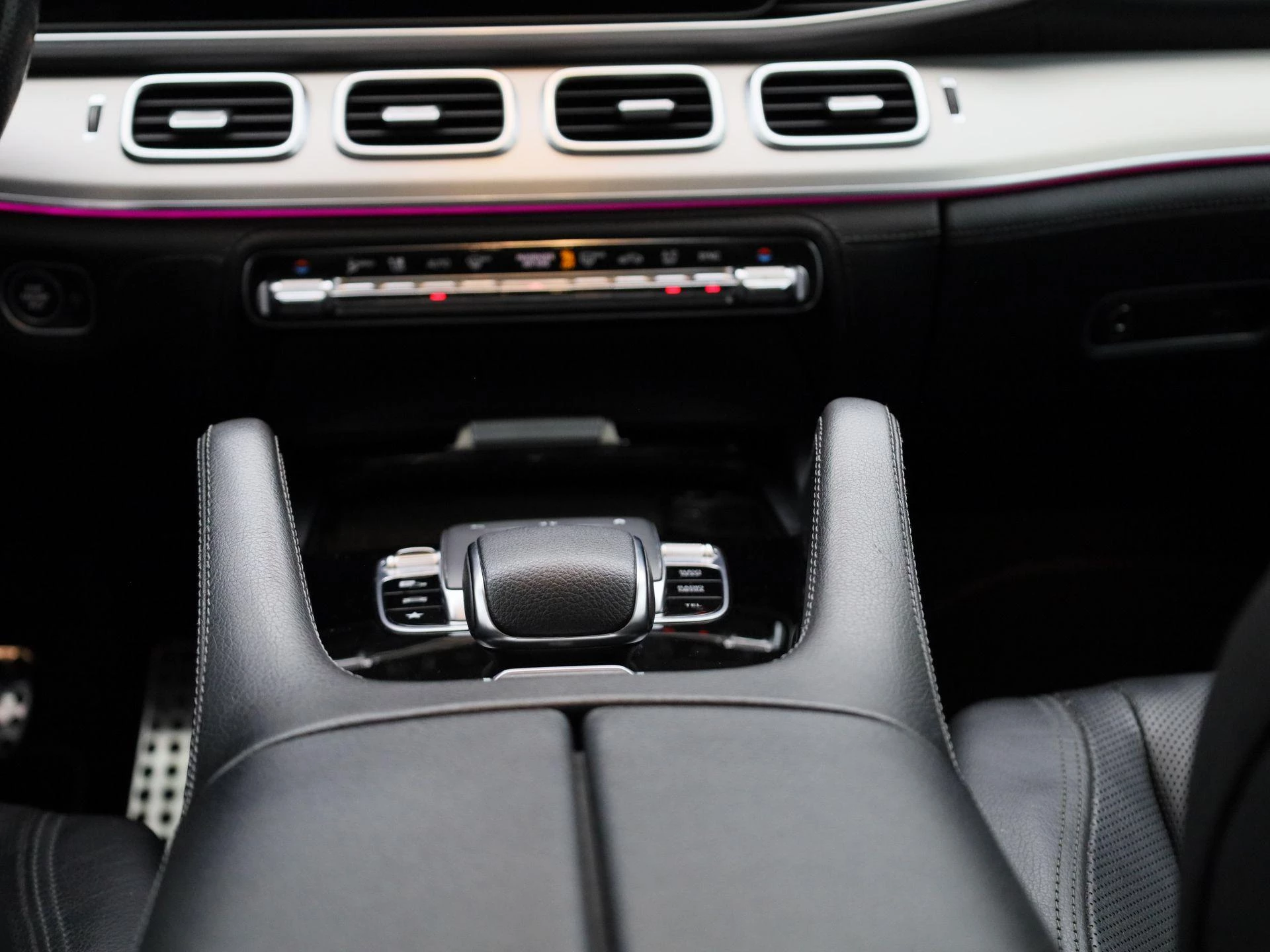 Mercedes-Benz-GLE-image-9