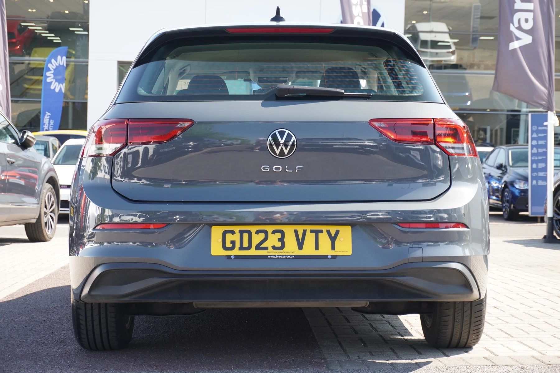 Volkswagen-Golf-image-15
