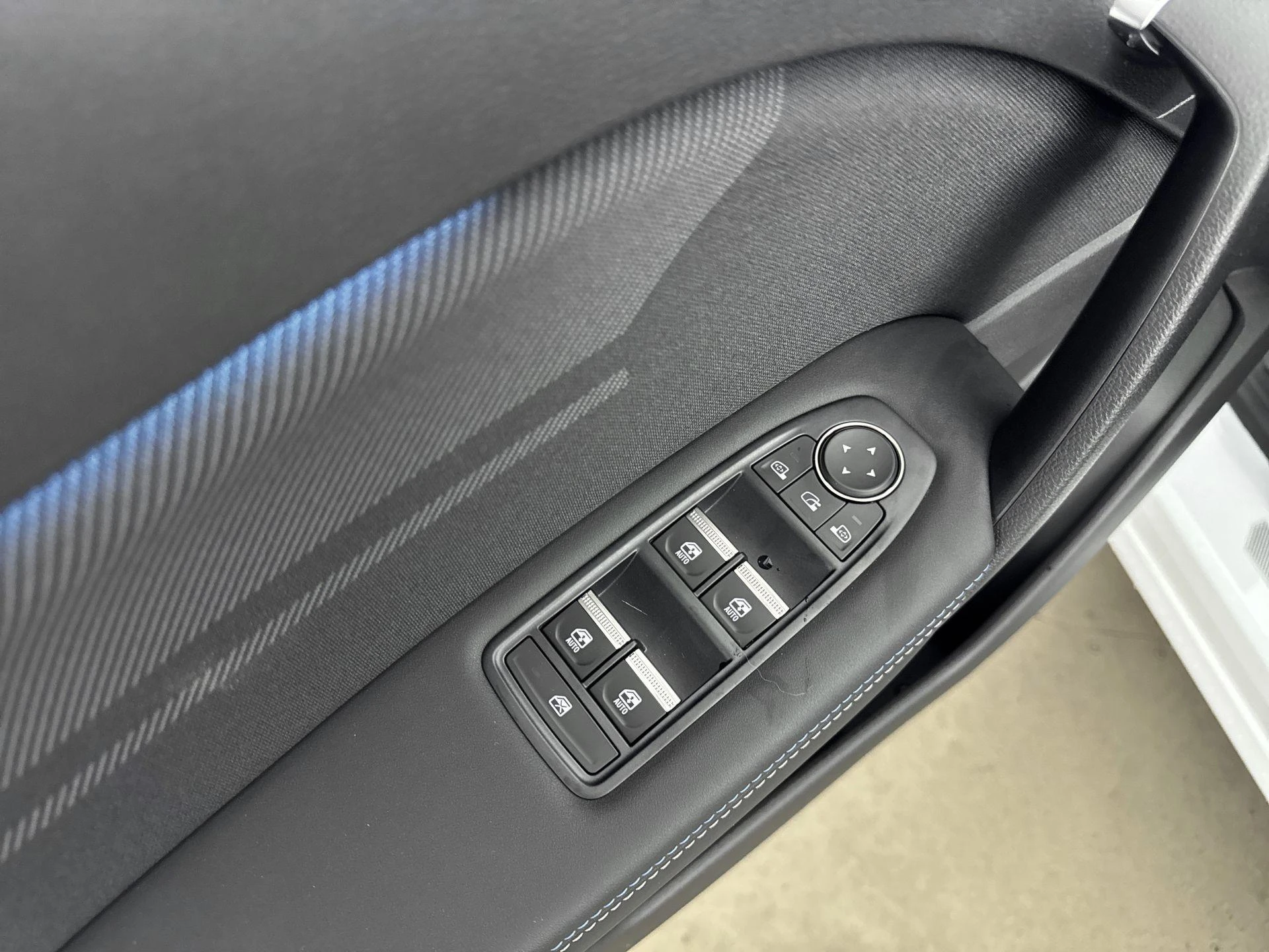 Renault-Captur-image-19