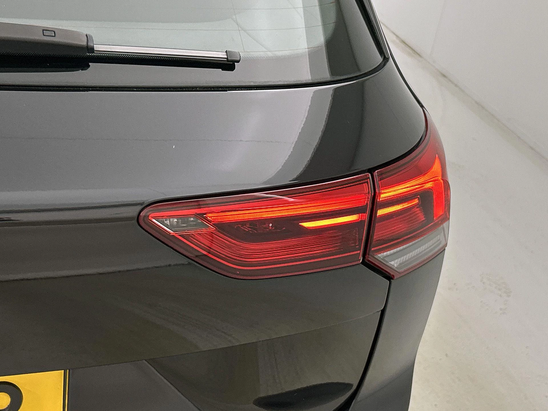 Volkswagen-Golf-image-14
