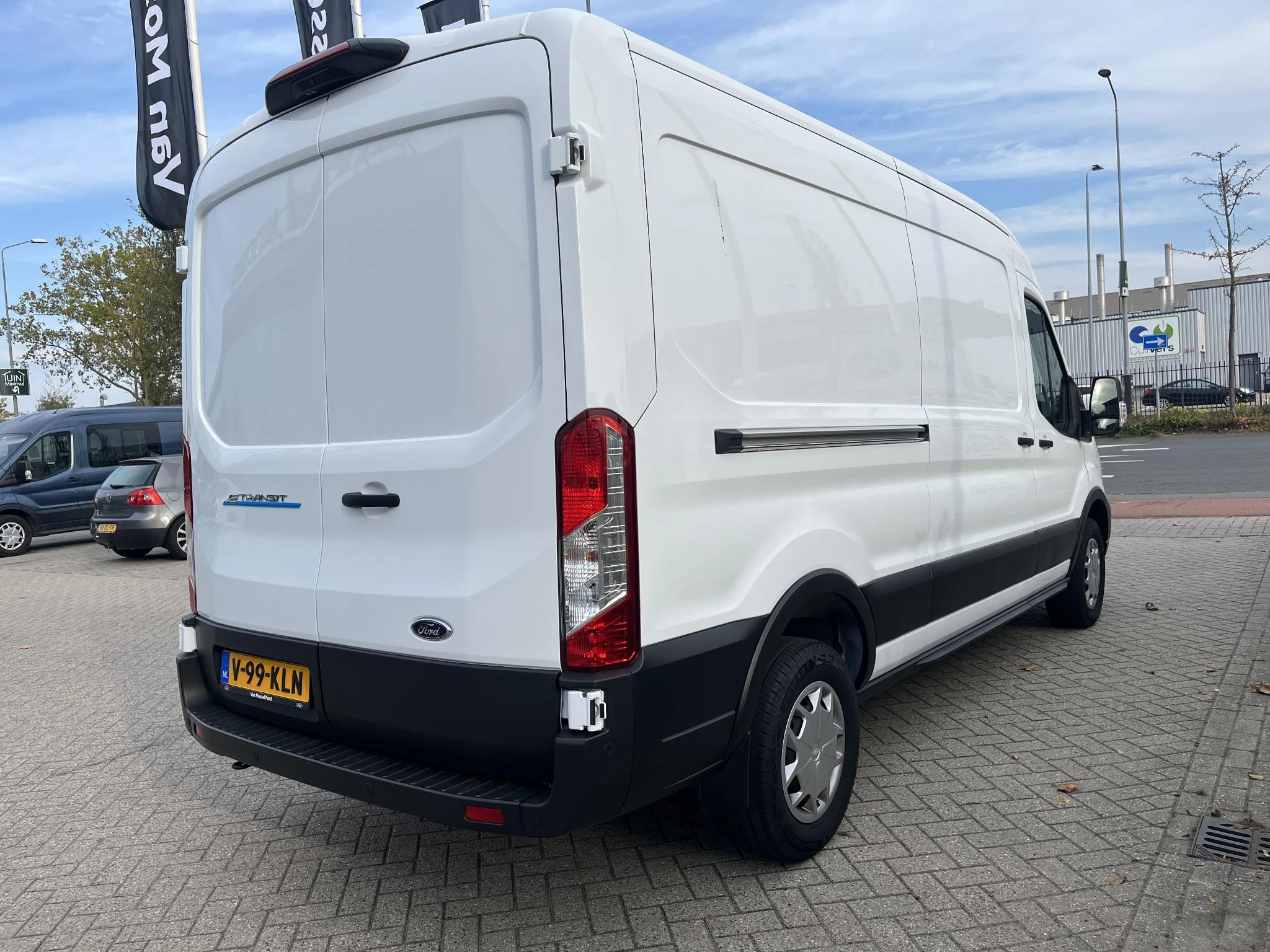 Ford-E-Transit-image-3