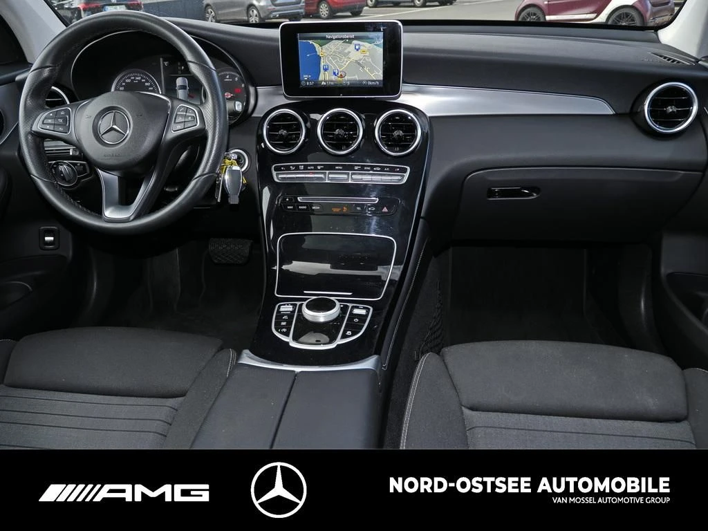 Mercedes-Benz GLC 250 4M NAVI LED PANO SITZHZG TEMPOMAT PDC