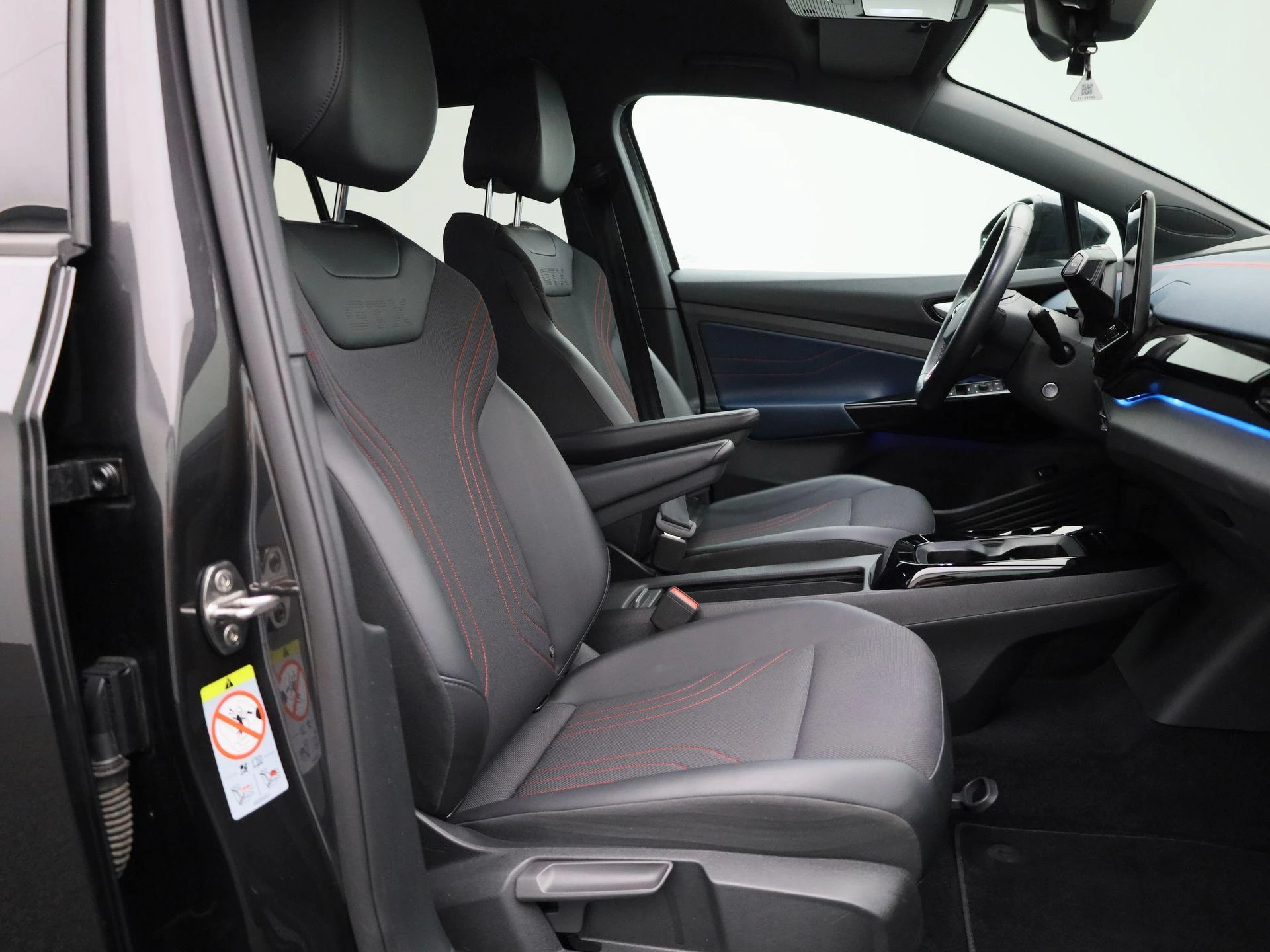 Volkswagen-ID.4-image-35