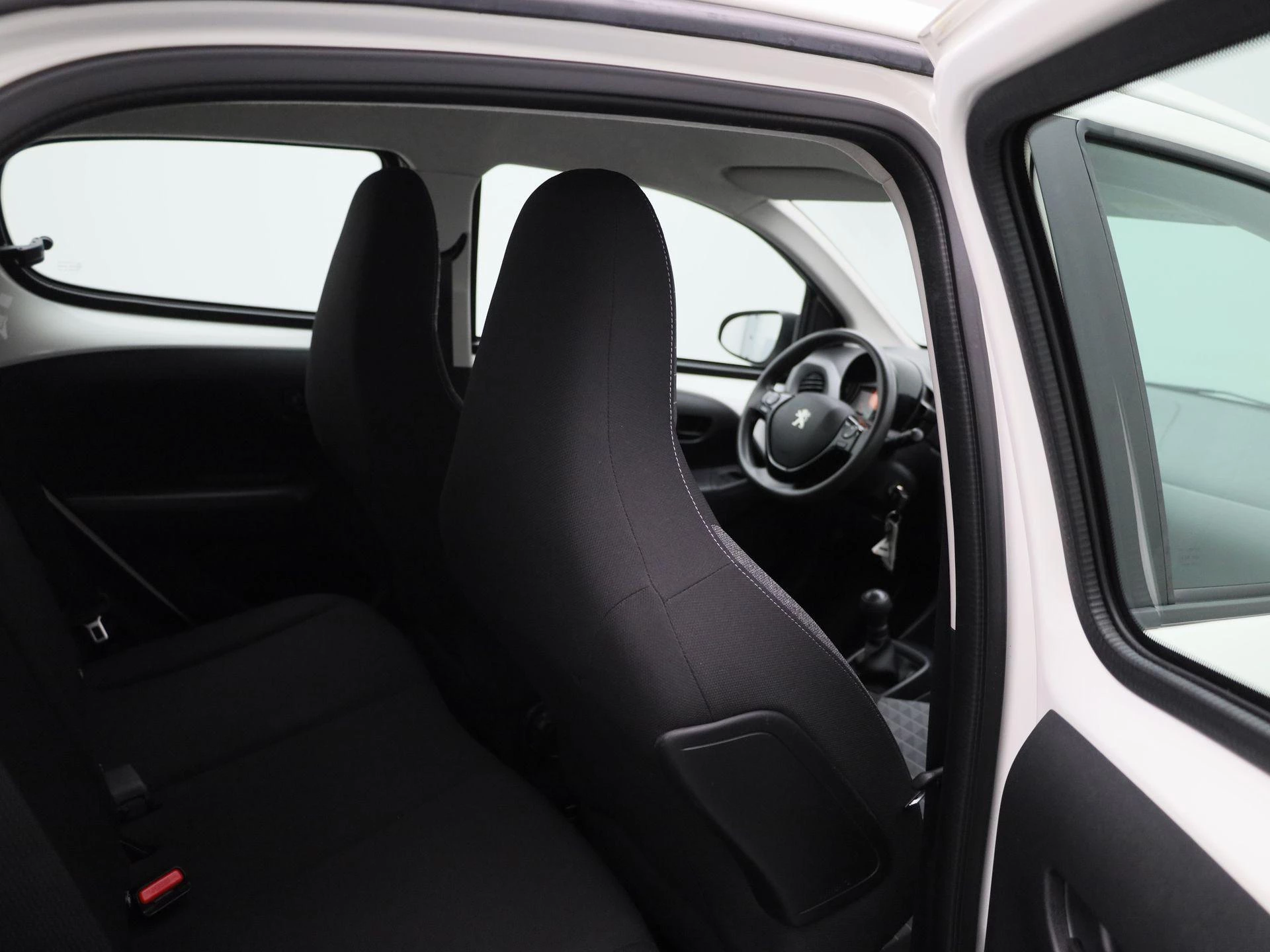 Peugeot-108-image-25