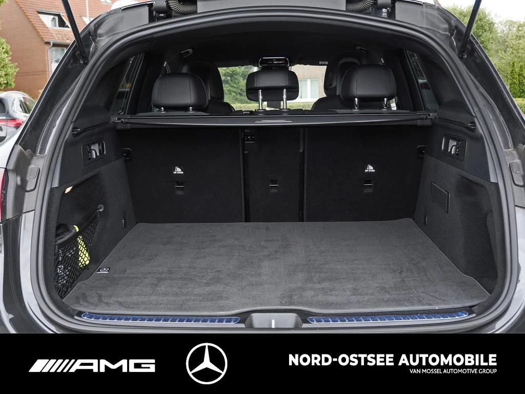 Mercedes-Benz GLC 300 d 4M AMG KEYLESS DISTRONIC AHK MBUX SHZ AMG Line