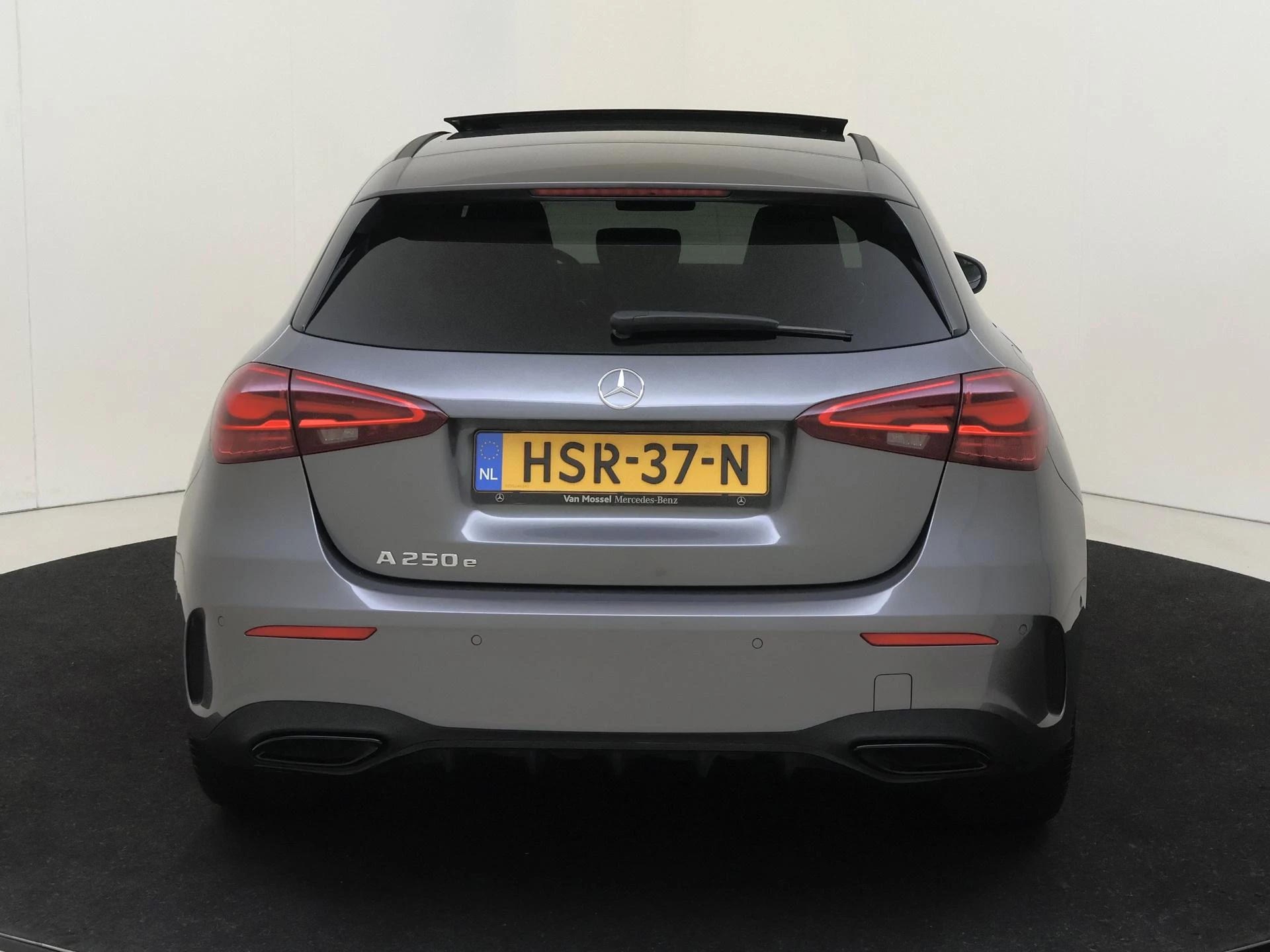 Mercedes-Benz A-Klasse 250 e Business Solution AMG
