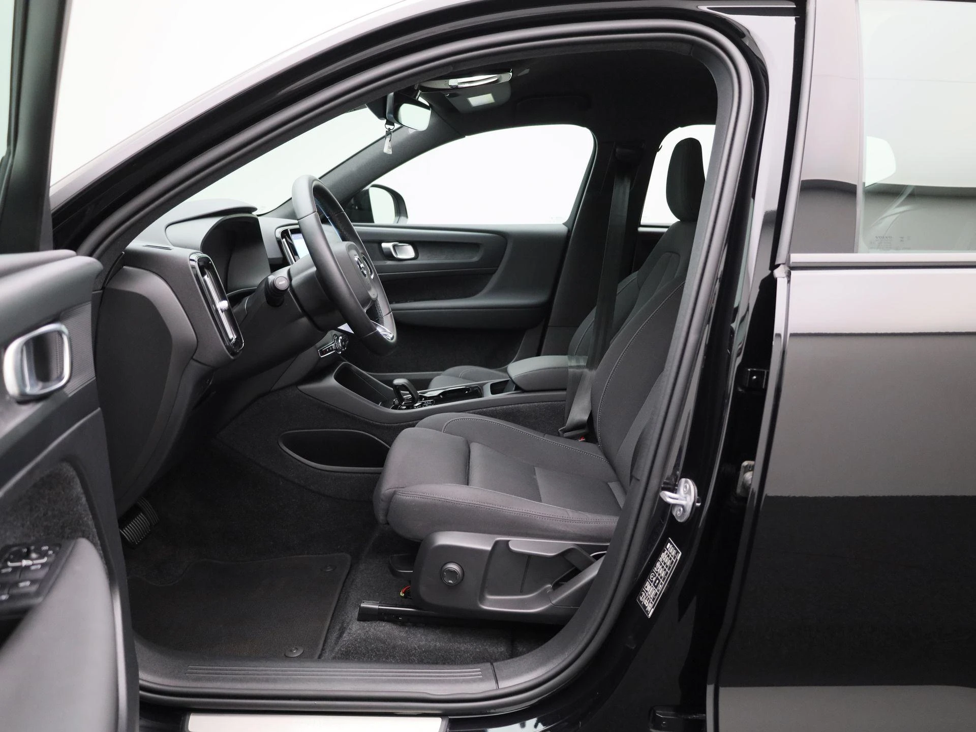 Volvo-XC40-image-8