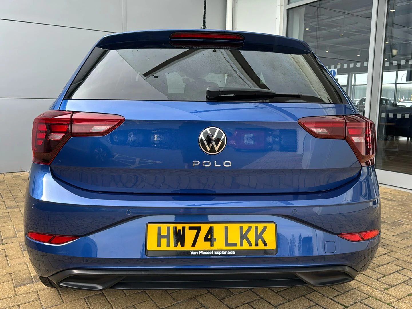 Volkswagen-Polo-image-5