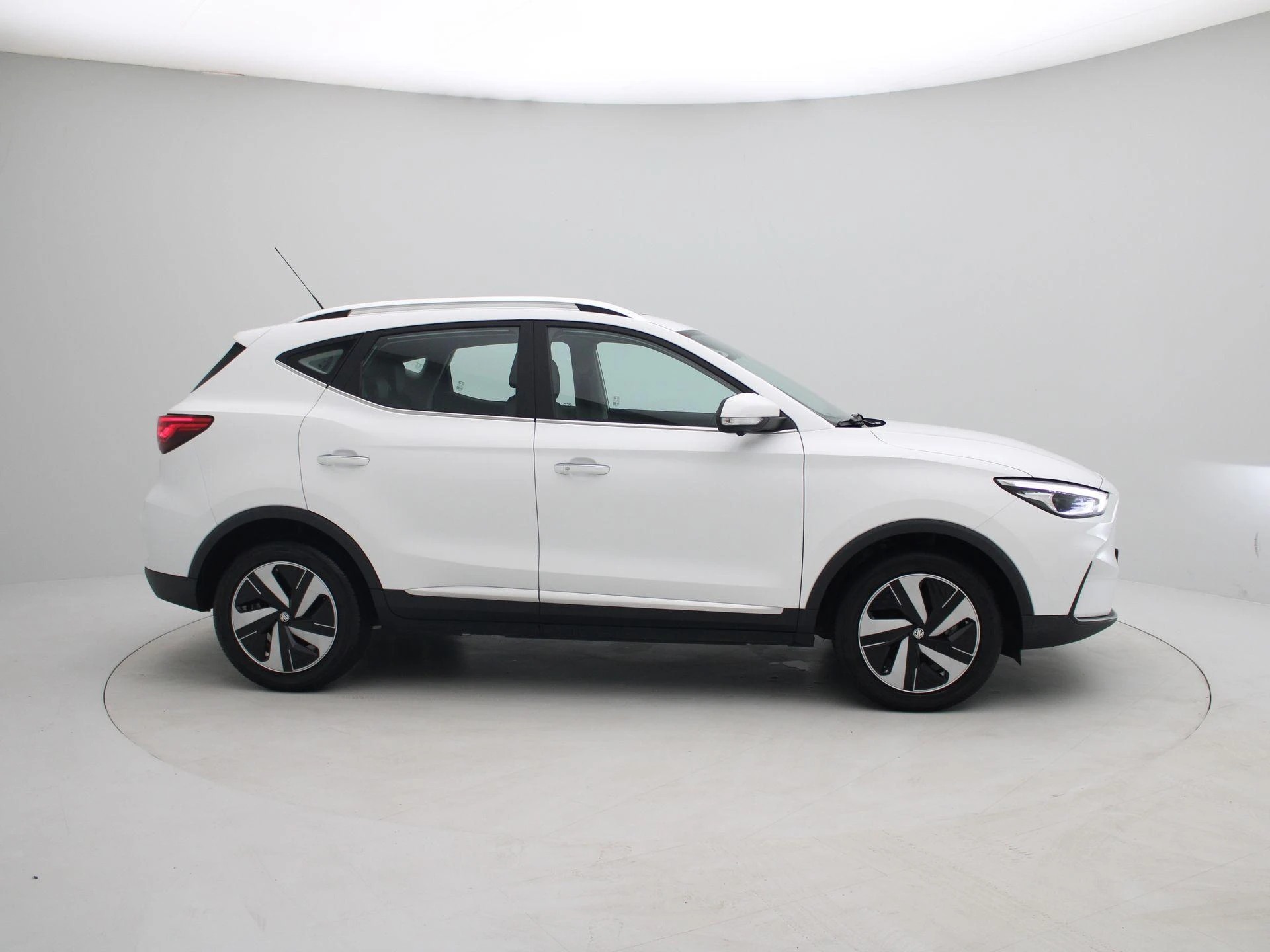 MG-ZS EV-image-5