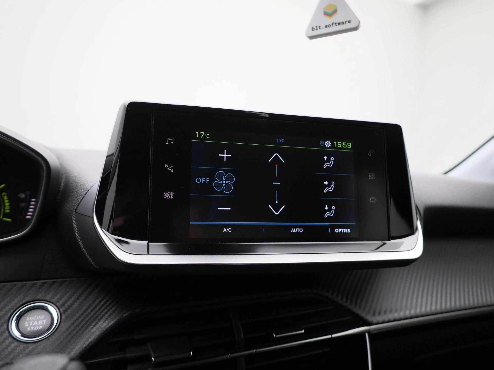 Peugeot-e-208-image-25