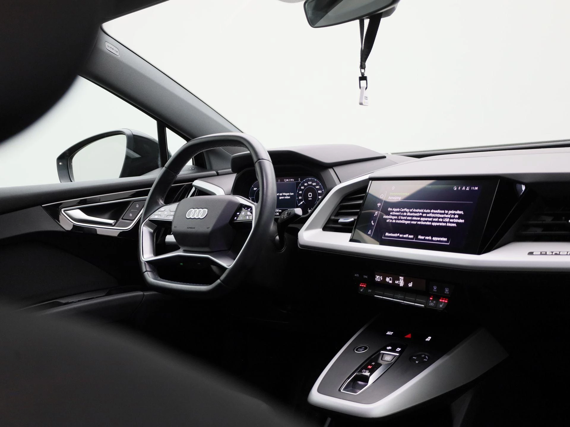 Audi-Q4 Sportback e-tron-image-36
