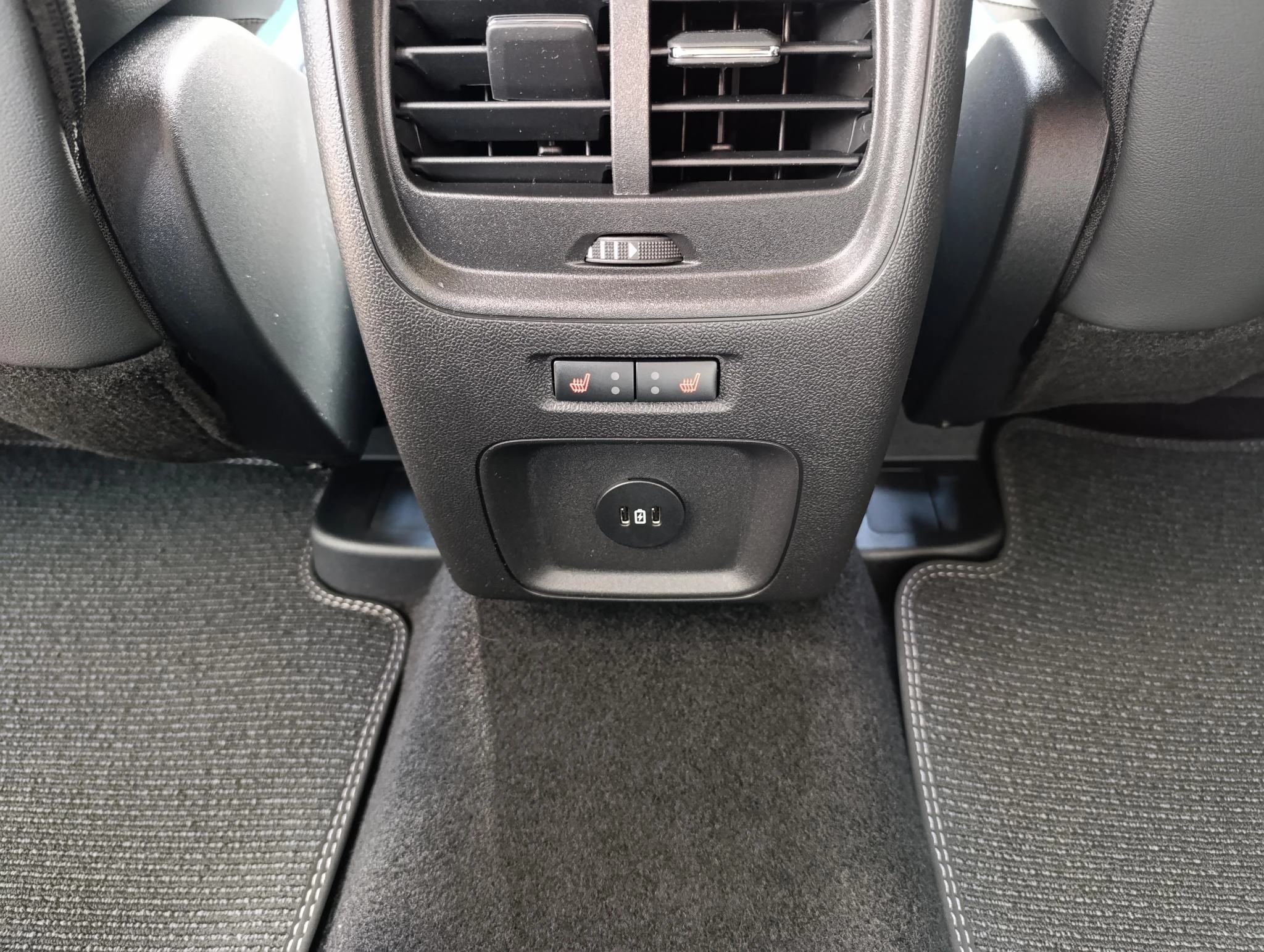 Ford-Kuga-image-18