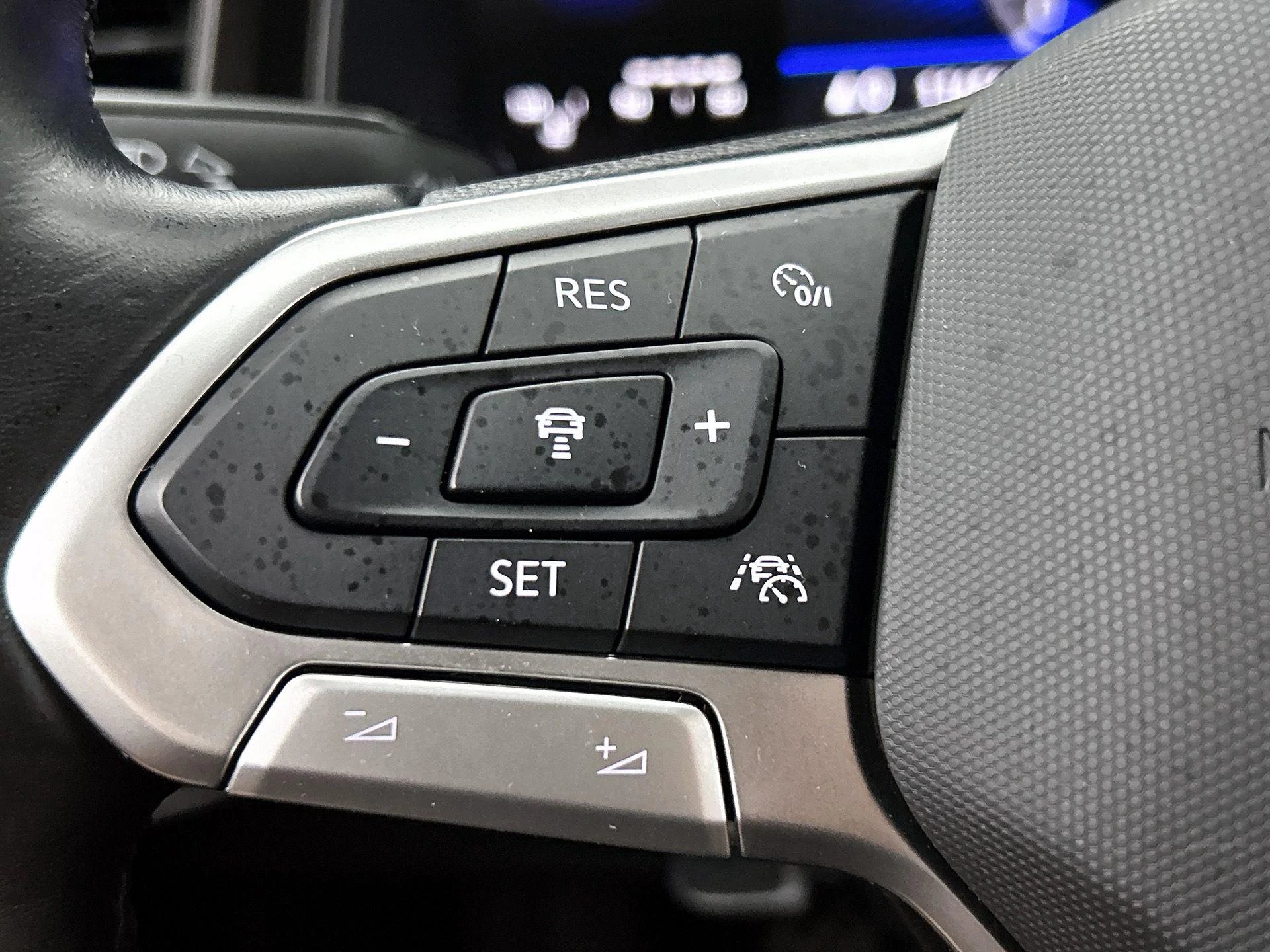 Volkswagen-Polo-image-5