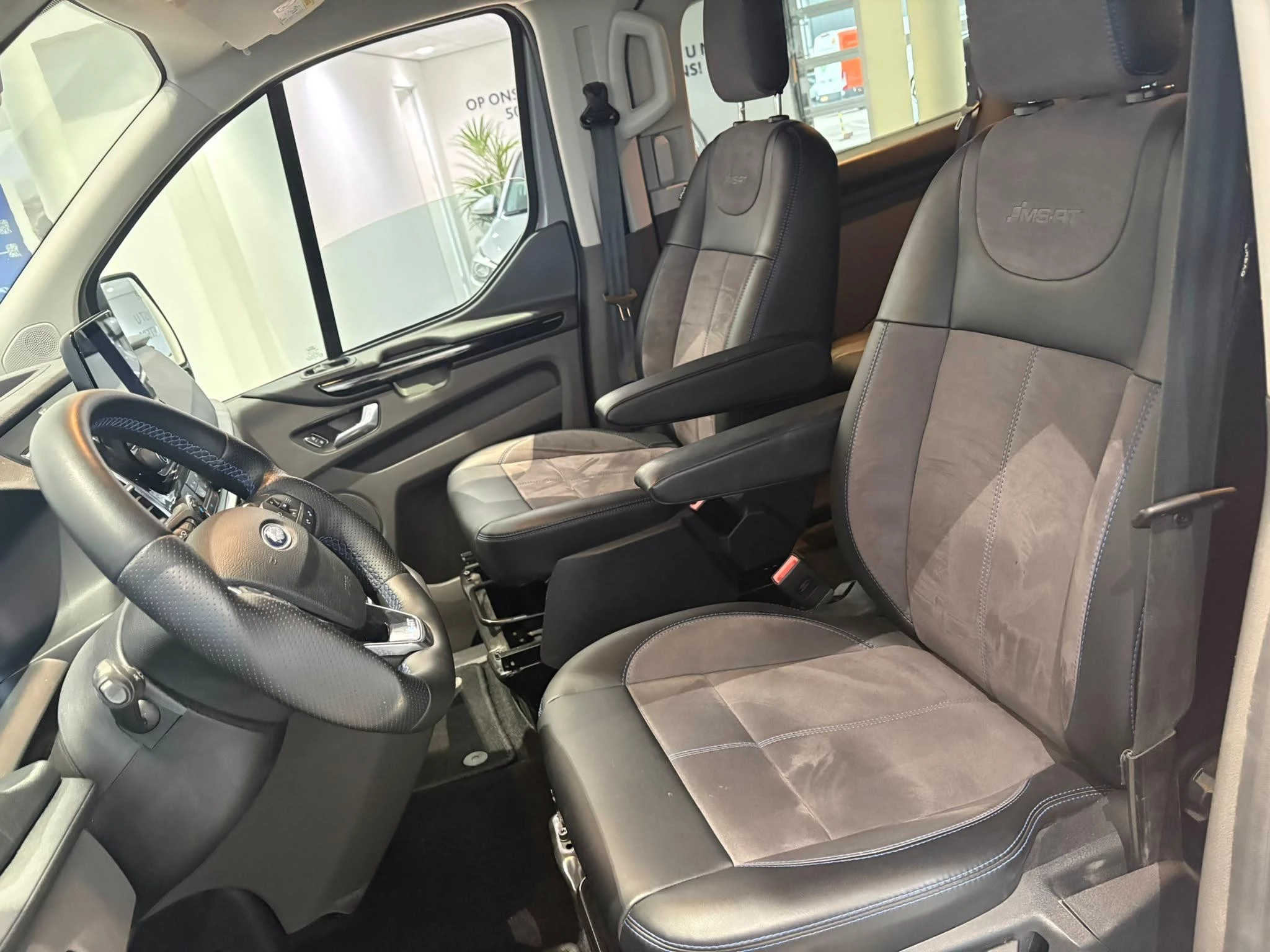 Ford Transit Custom 320 2.0 TDCI L2H1 MS-RT Limited DC