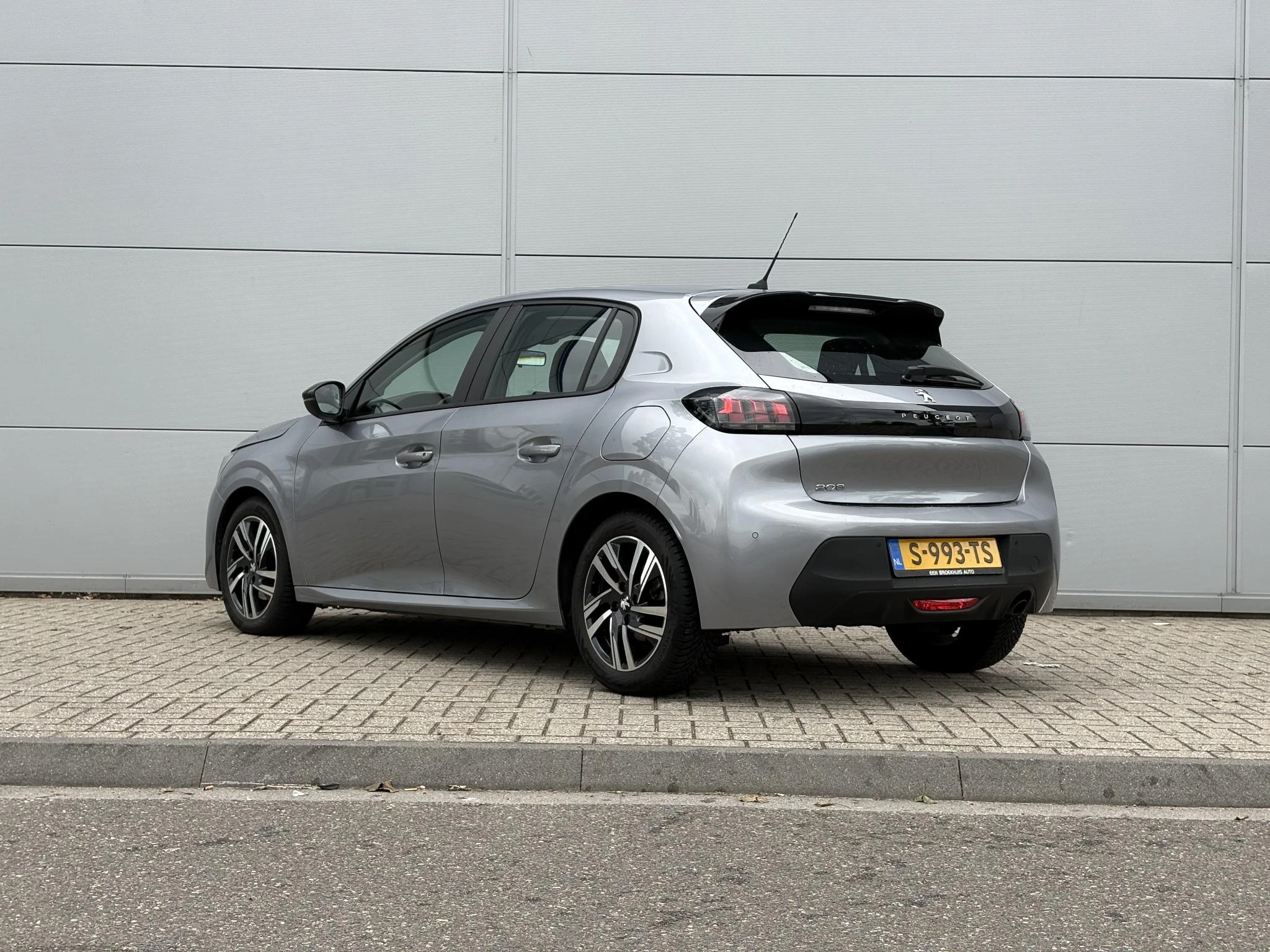 Peugeot-208-image-3