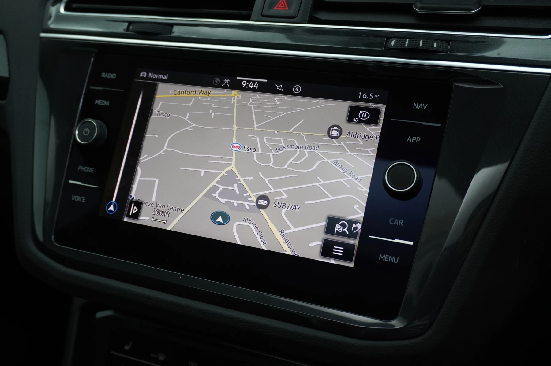Volkswagen-Tiguan-image-39