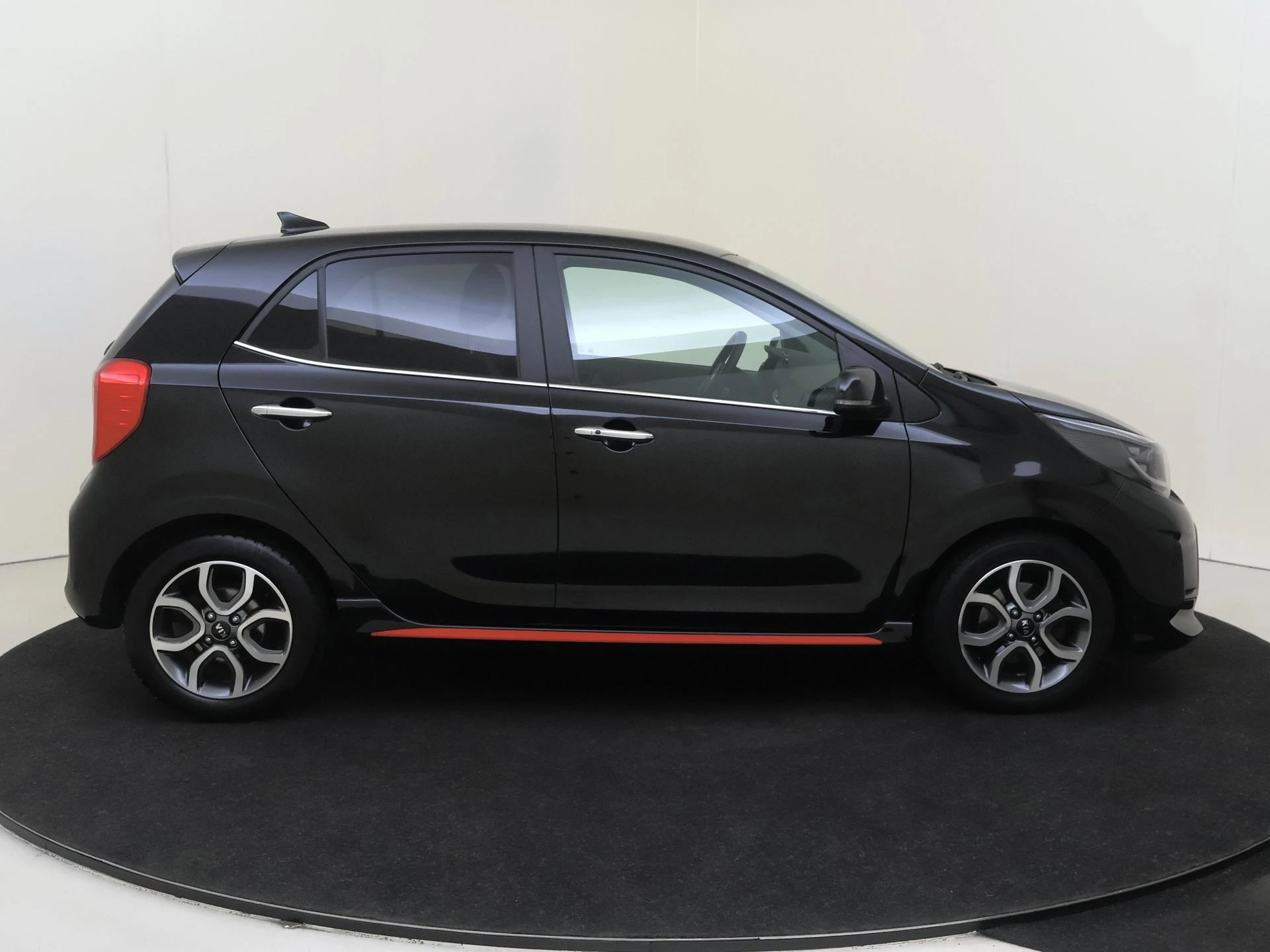 Kia-Picanto-image-8