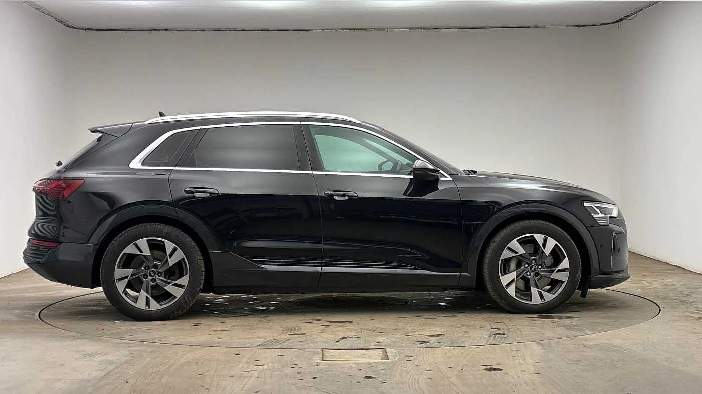 Audi-Q8 e-tron-image-31